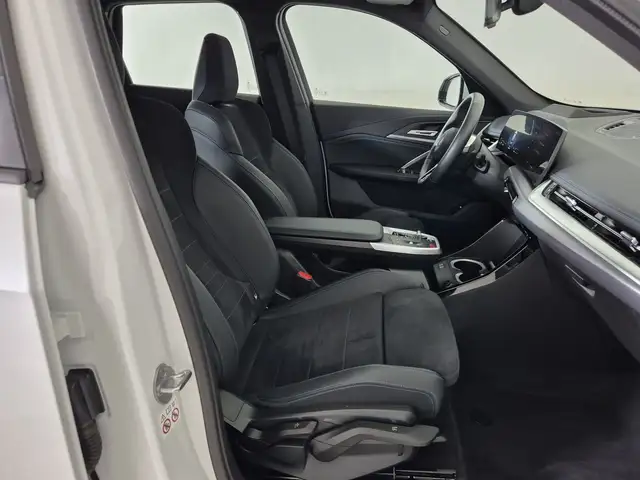 BMW X1 view 11