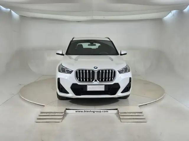 BMW X1 view 3