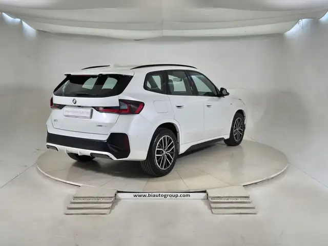 BMW X1 view 5