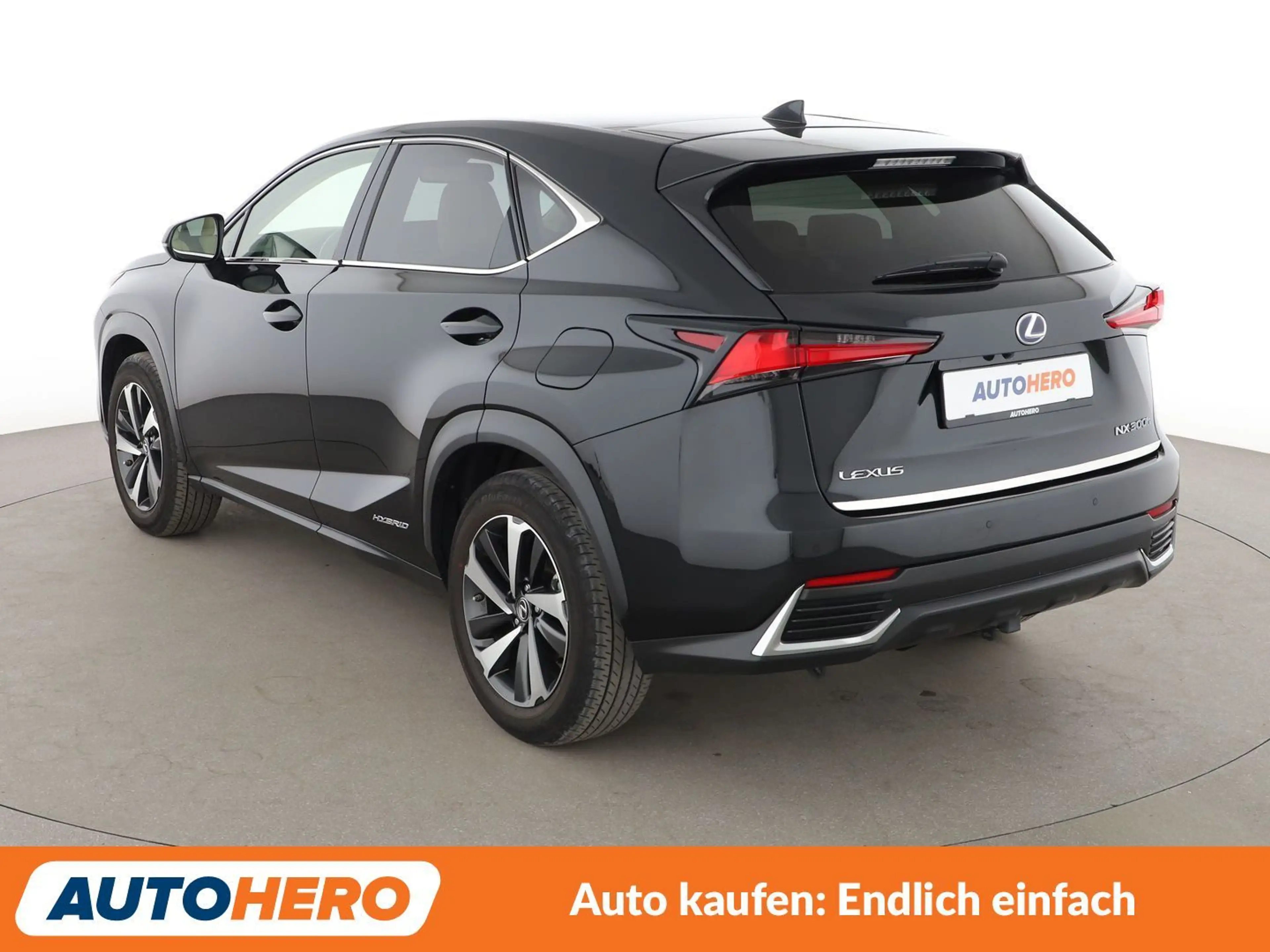 Lexus NX 300h NX 300h E-Four Luxury Line Aut.*NAVI*HEAD-UP*LED* — photo 4