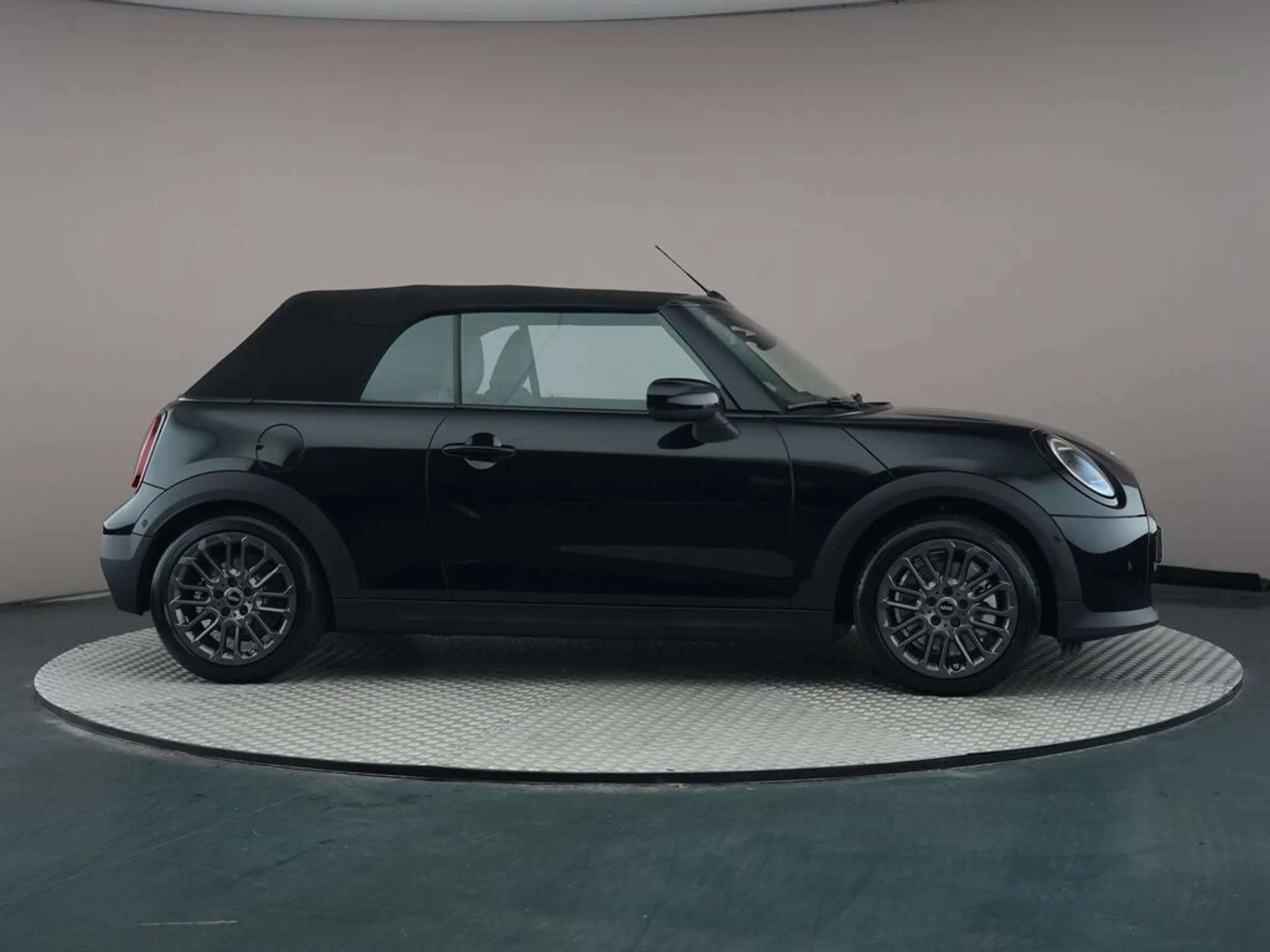 MINI Cooper C Cabrio 2.0 Favoured M — photo 7
