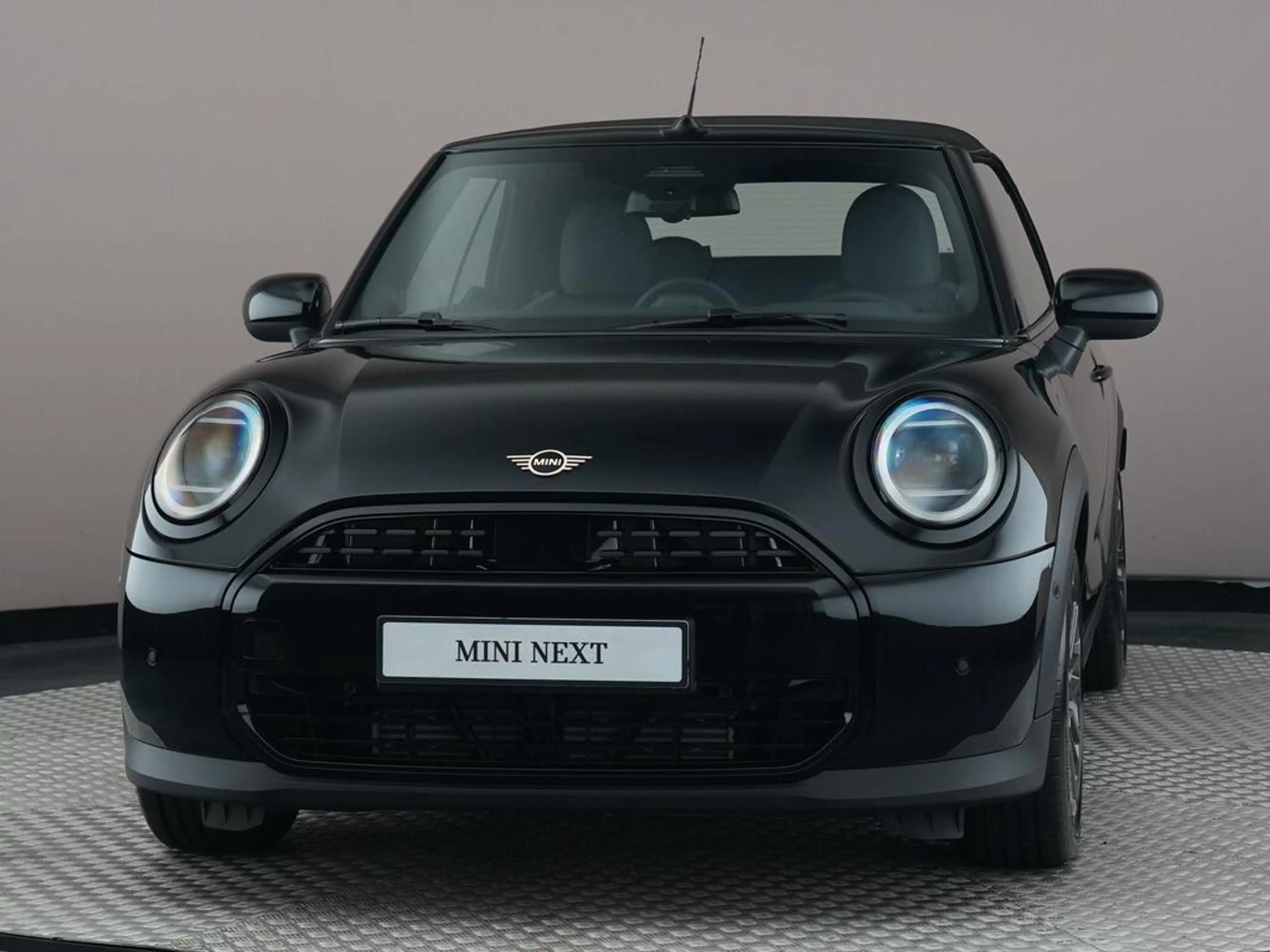 MINI Cooper C Cabrio 2.0 Favoured M — photo 2