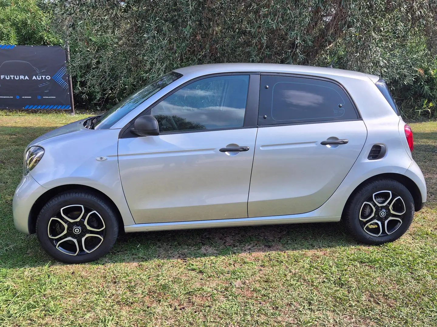 smart forFour Forfour 1.0 Youngster 71cv c/S.S. Argento - 2