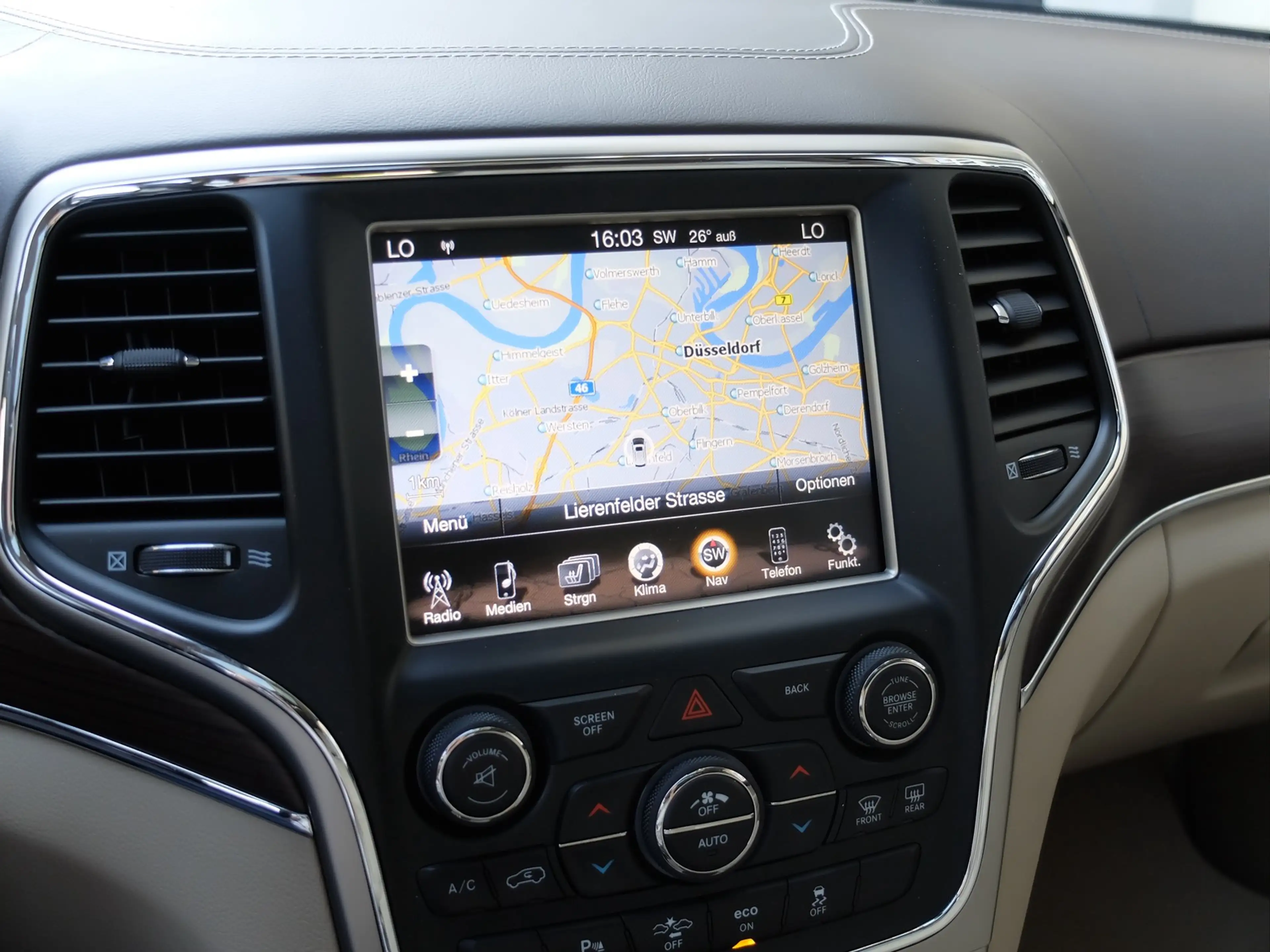 Jeep Grand Cherokee 3.0 CRD Overland Mega Optik AHK — photo 8