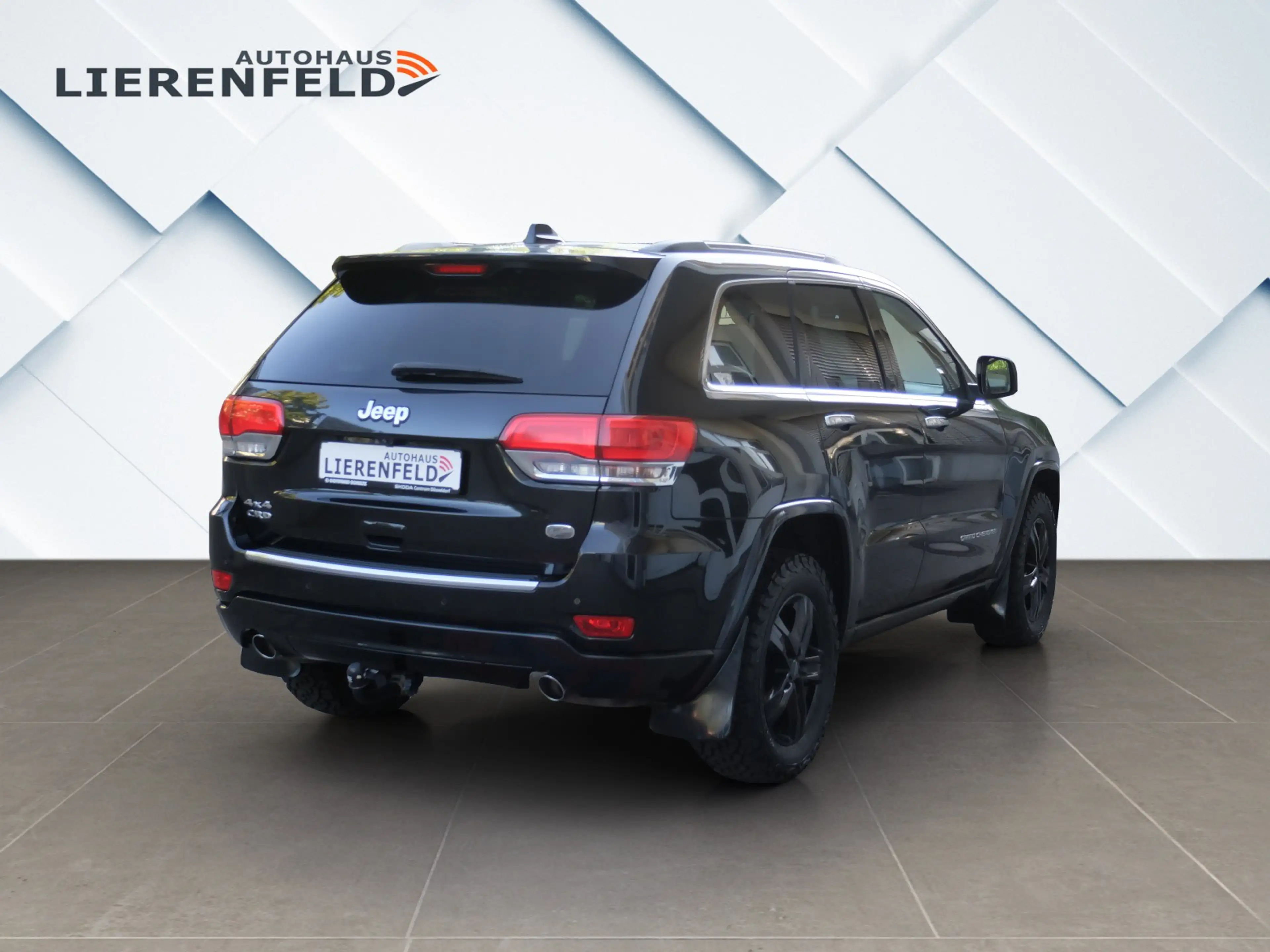 Jeep Grand Cherokee 3.0 CRD Overland Mega Optik AHK — photo 3