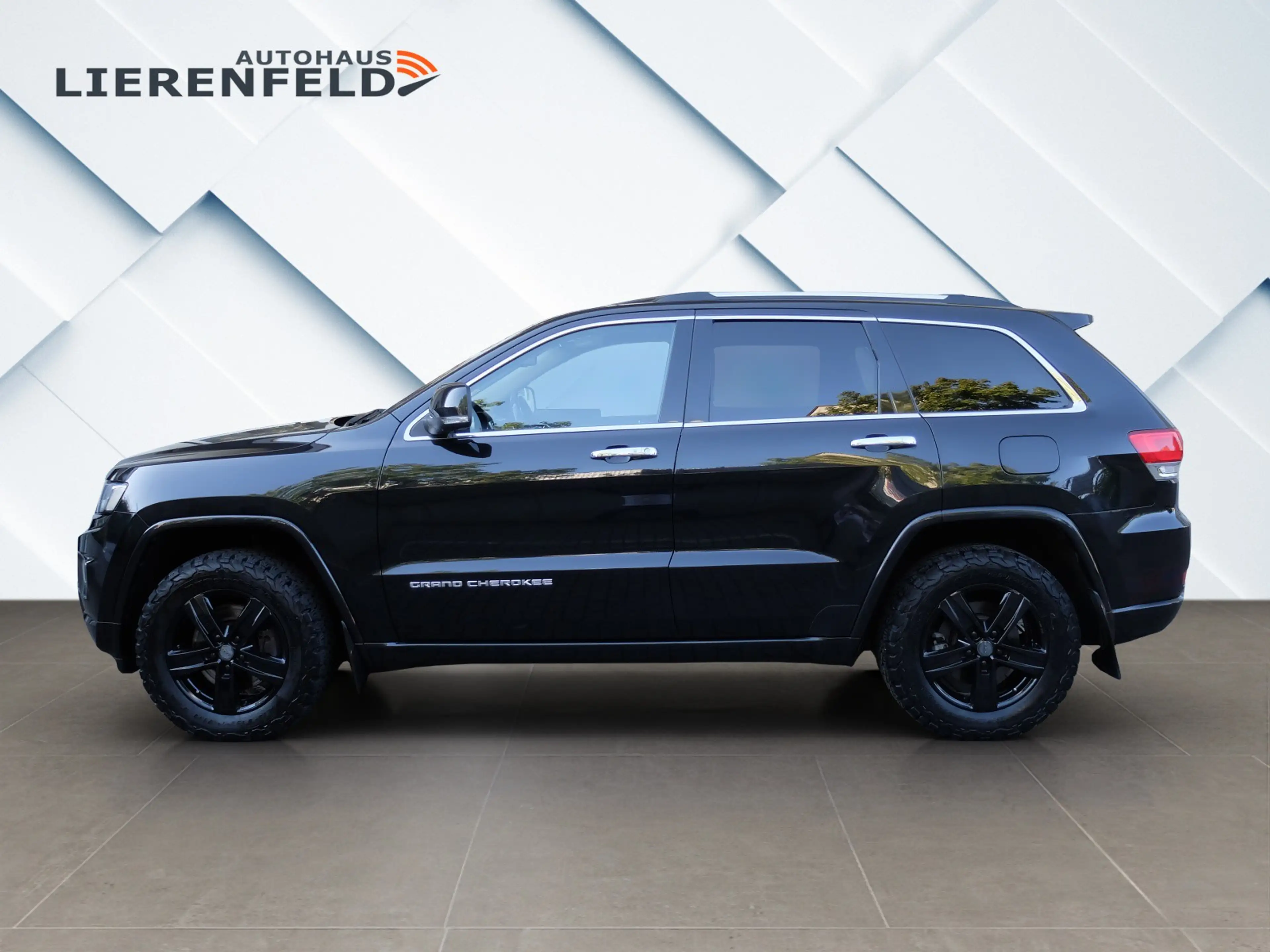 Jeep Grand Cherokee 3.0 CRD Overland Mega Optik AHK — photo 2