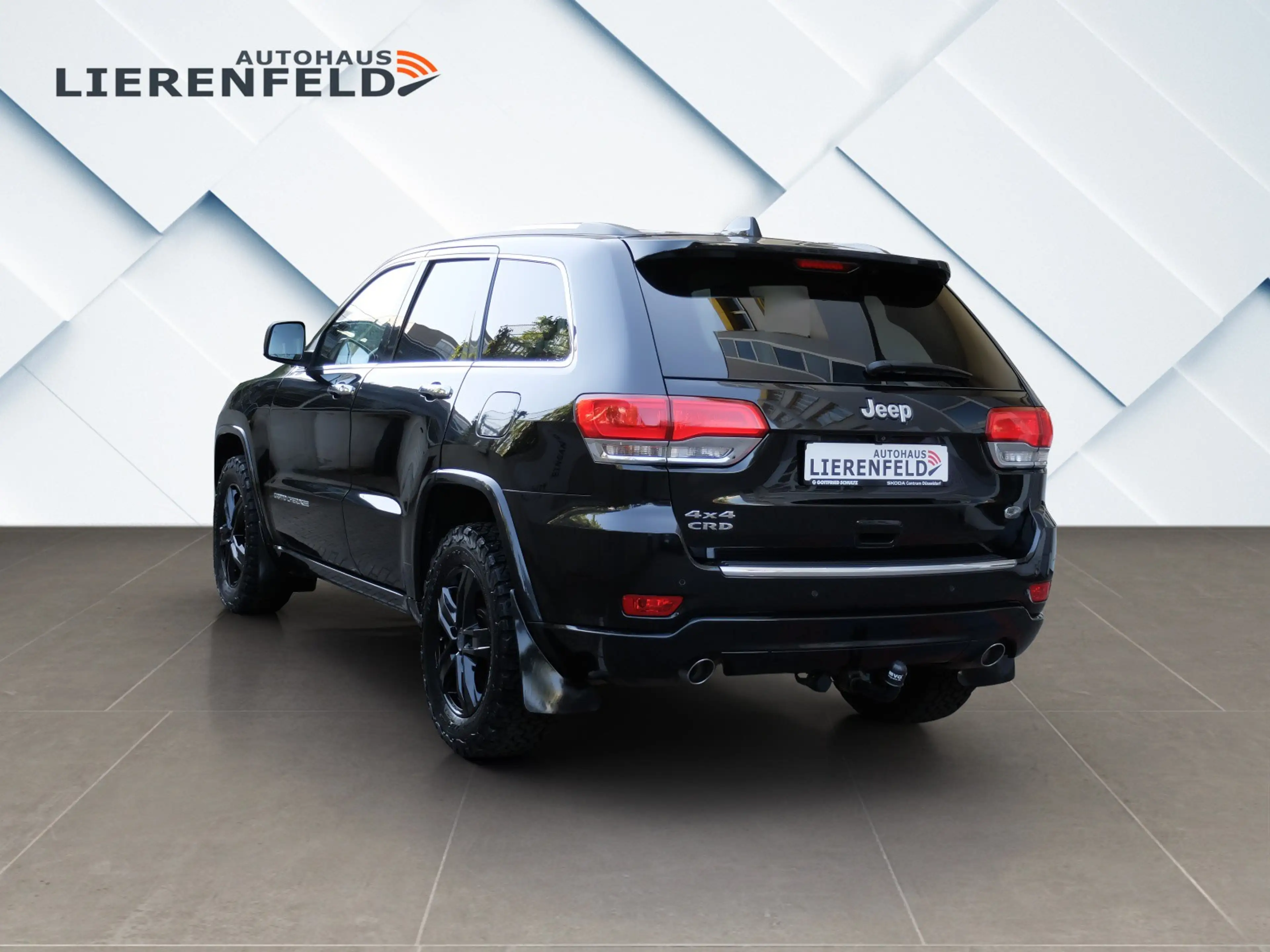 Jeep Grand Cherokee 3.0 CRD Overland Mega Optik AHK — photo 5