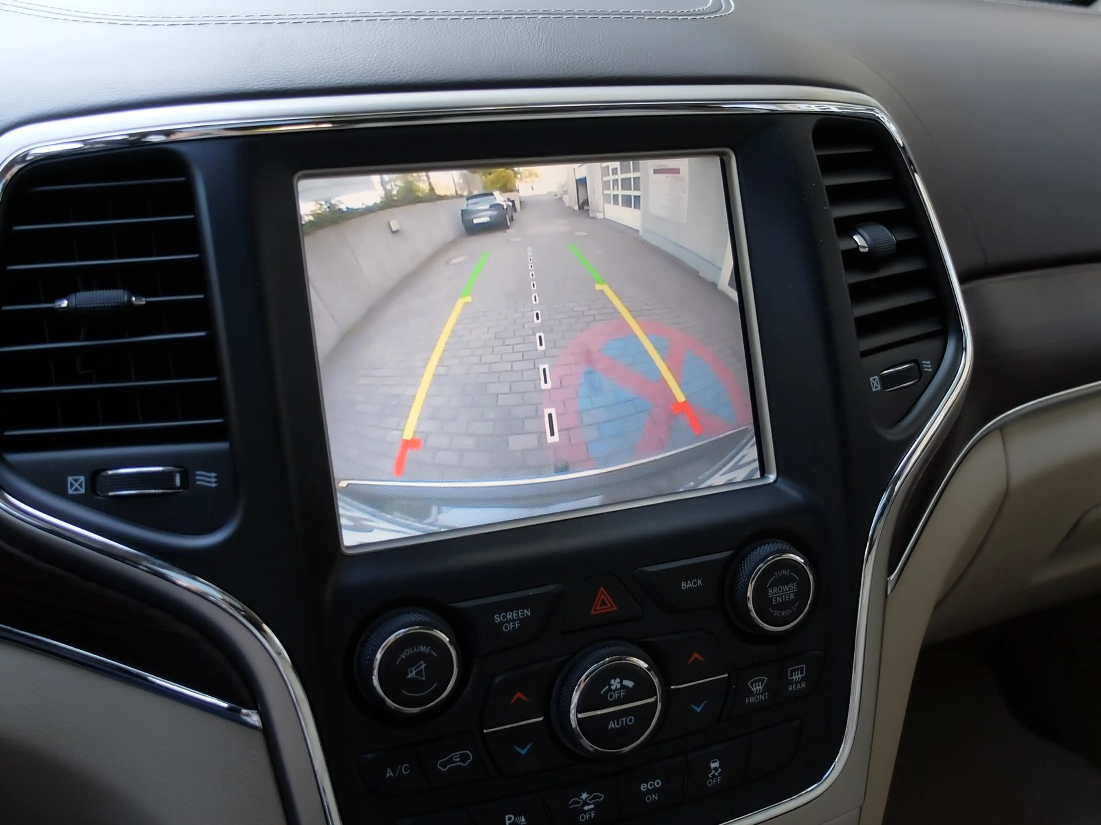 Jeep Grand Cherokee 3.0 CRD Overland Mega Optik AHK — photo 7