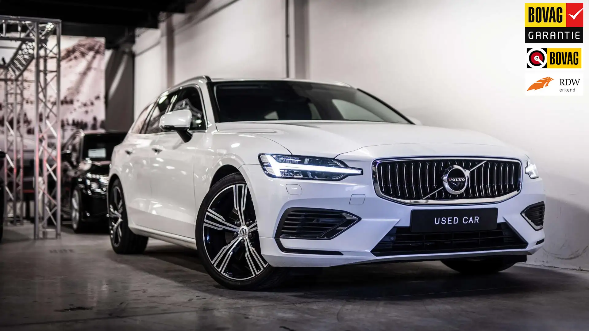 Volvo V60 - 2.0 T6 Recharge AWD R-Design|Leer|ACC|360°|H&K|C Wit - 1