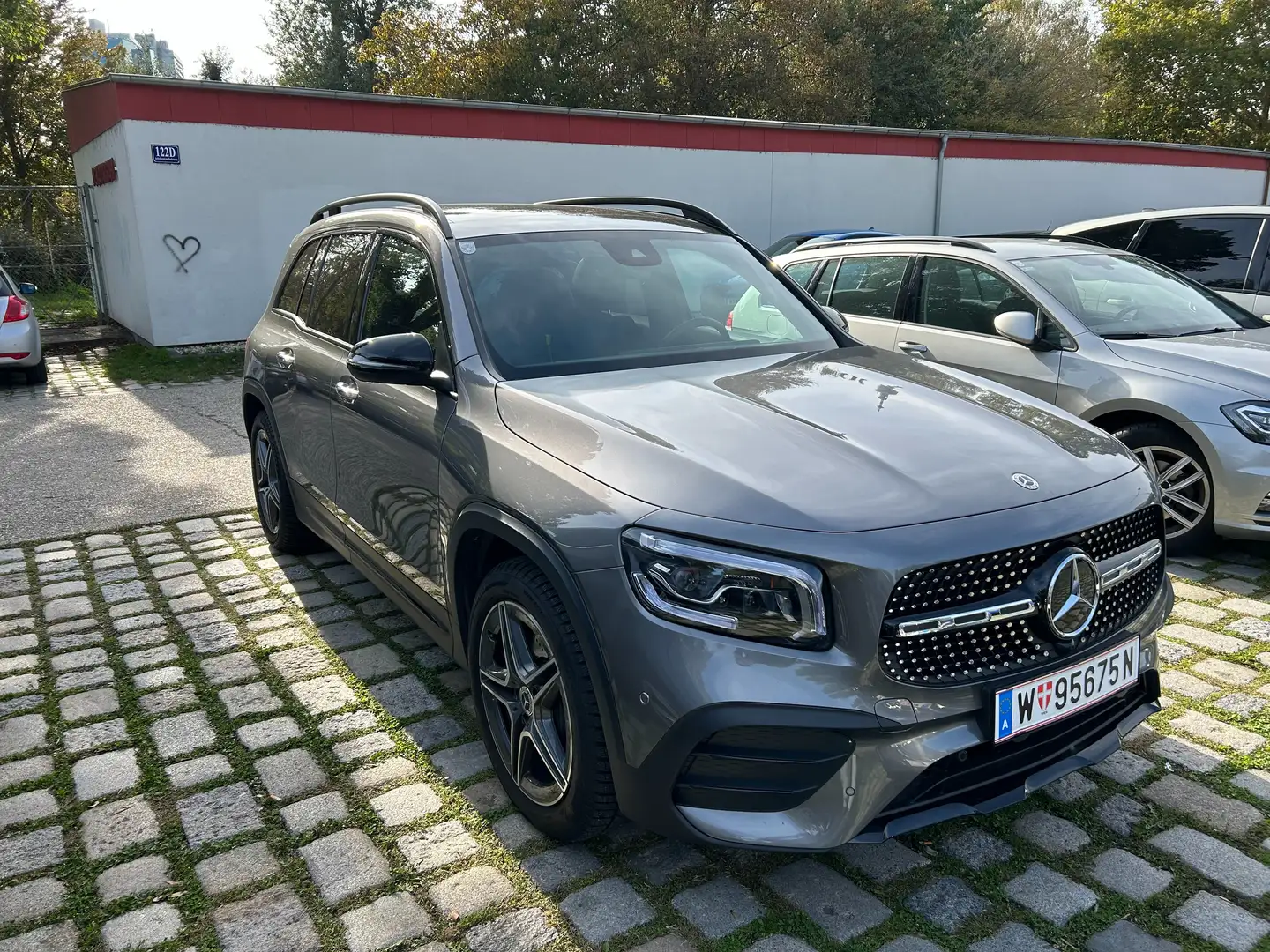 Mercedes-Benz GLB 200 GLB 200 d 4MATIC Aut. Grau - 2