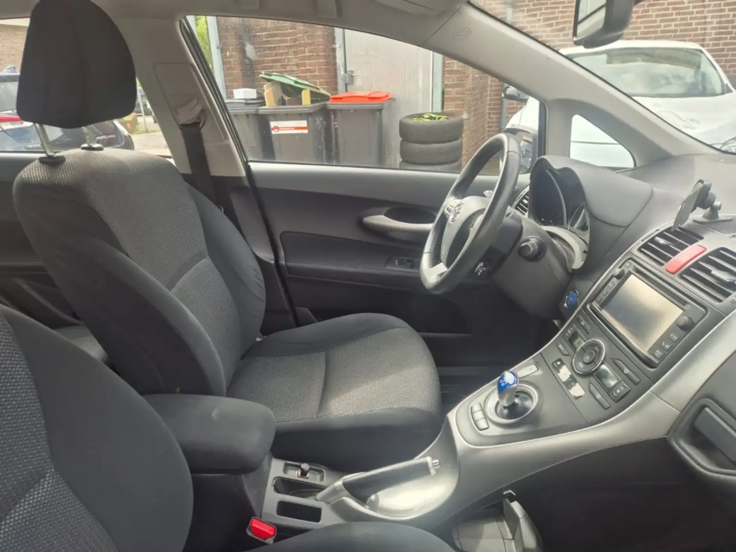 Toyota Auris 1.8 Full Hyb.Dyn.Bns Grijs - 2