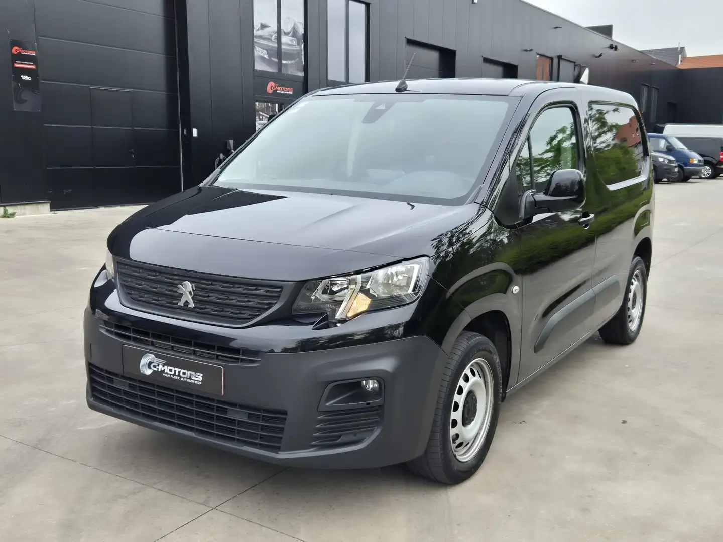 Peugeot Partner 1.5 BlueHDi 100 MAN6 3pl /Camera/Carplay/GPS Zwart - 1