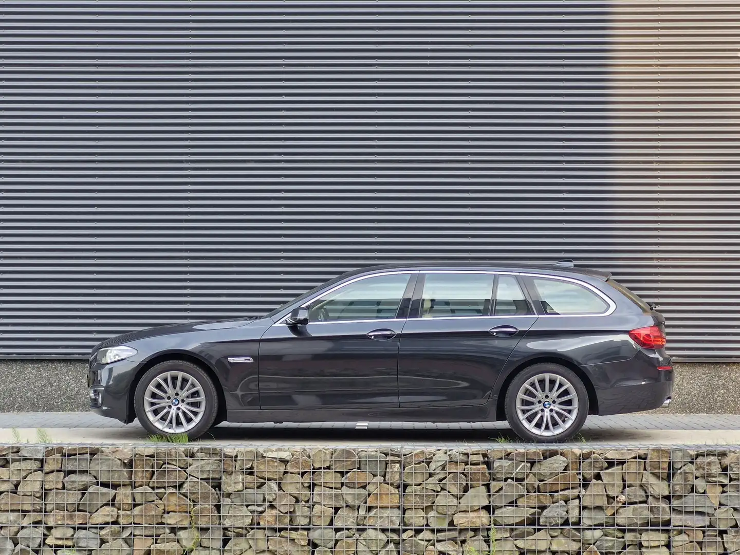 BMW 528 High Executive Grijs - 2