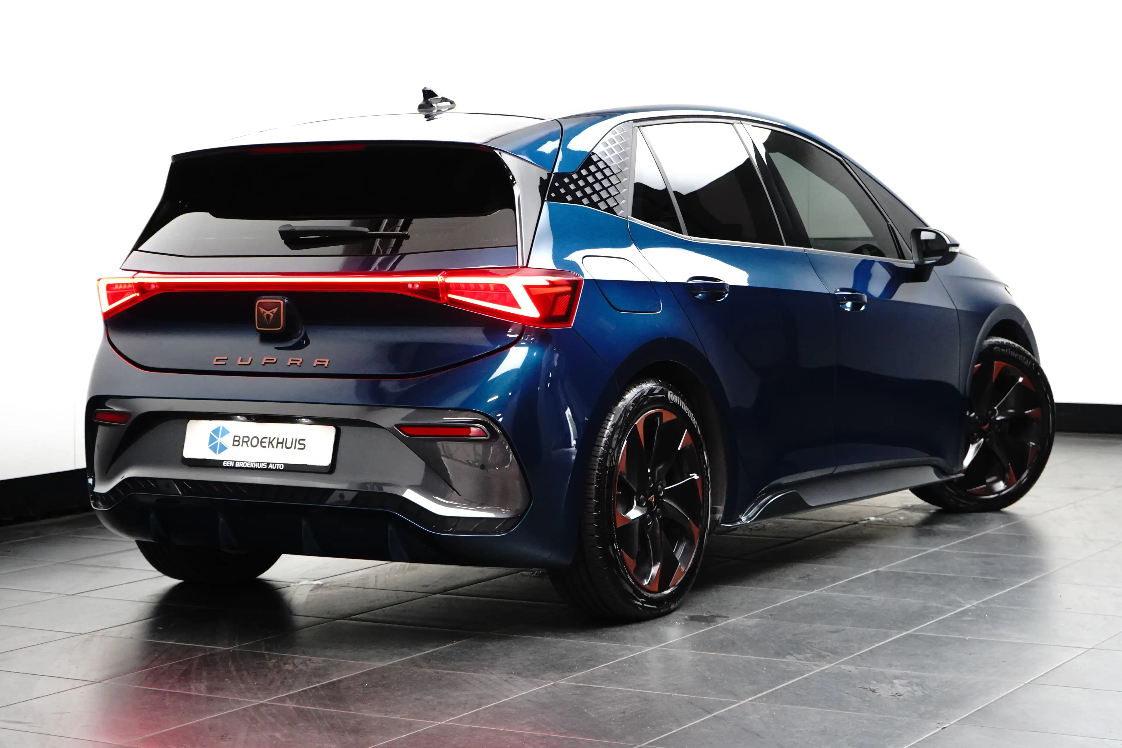 CUPRA Born Copper 62 kWh 204 pk | Achteruitrijcamera | Apple — photo 4