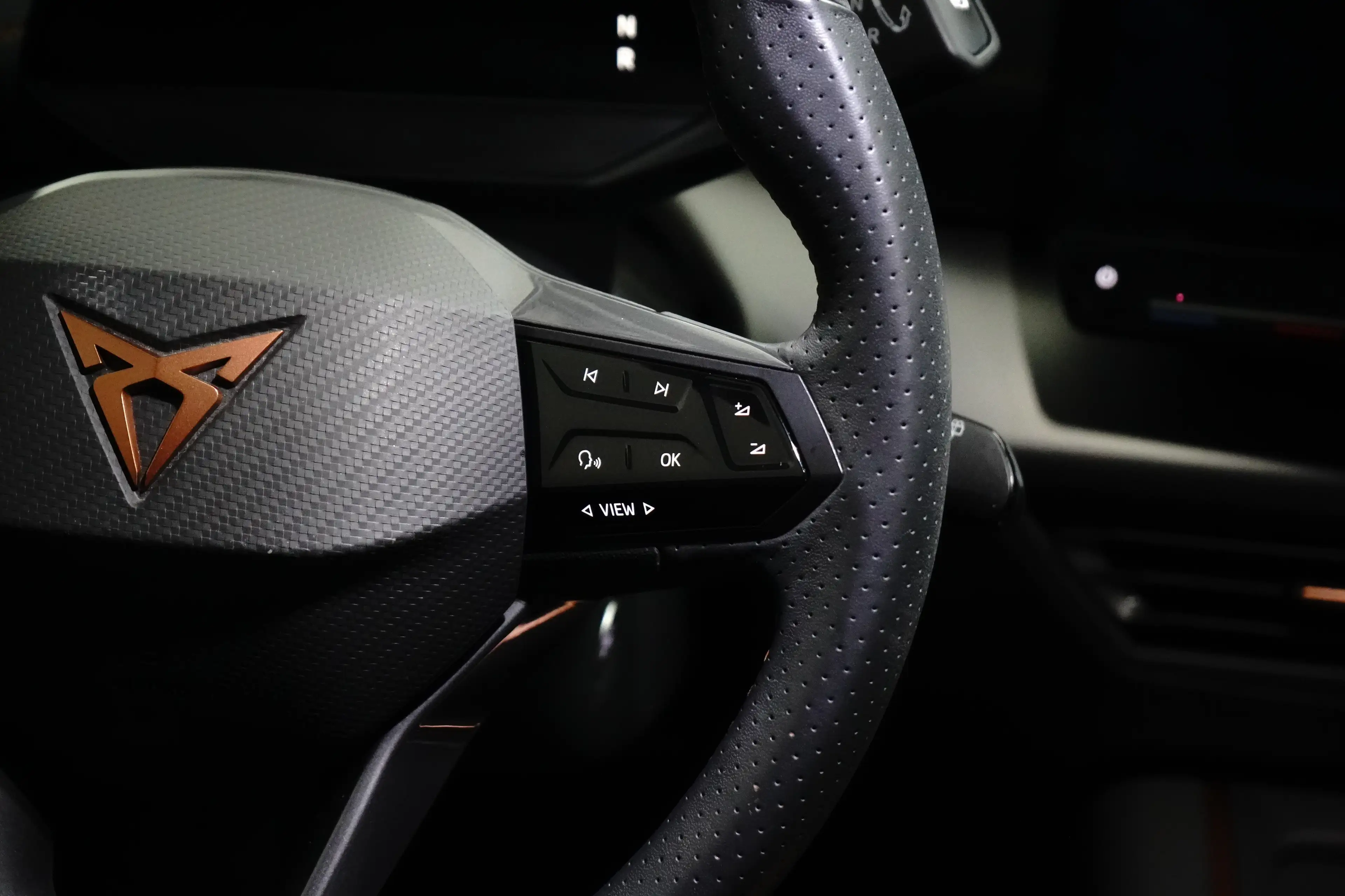 CUPRA Born Copper 62 kWh 204 pk | Achteruitrijcamera | Apple — photo 12