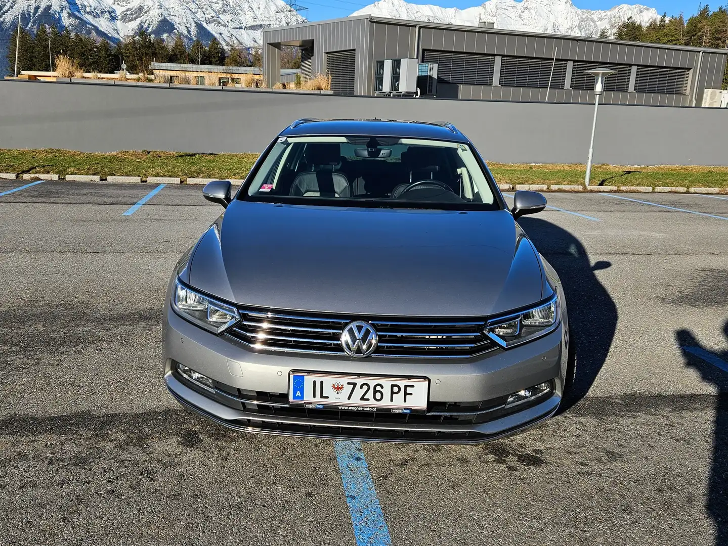 Volkswagen Passat Passat Variant Highline 2,0 TDI Silber - 2