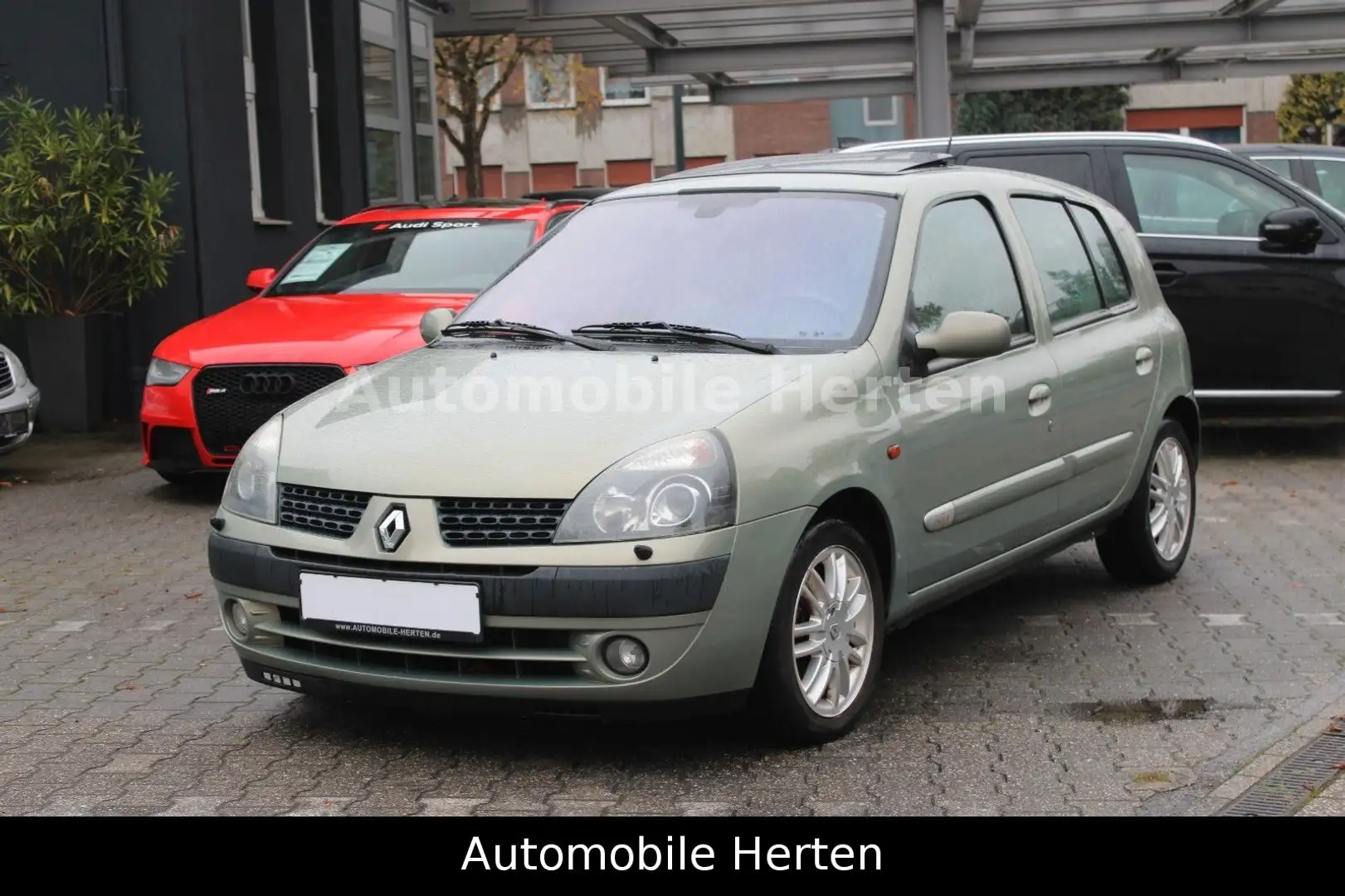 Renault Clio II 1.6 Initiale Luxe*AUTOMATIK*5TÜRIG*XENON Grün - 1
