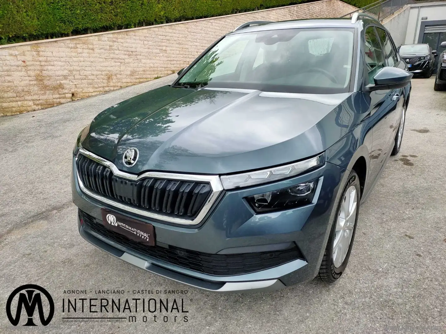 Skoda Kamiq 1.0 TSI 110 CV DSG Style Gris - 1