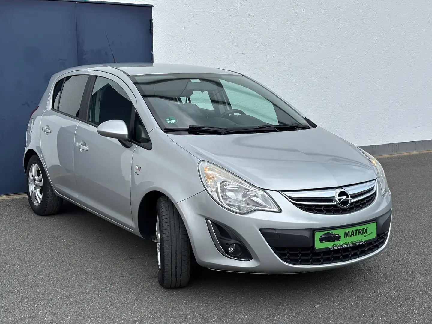Opel Corsa Satellite Grijs - 2