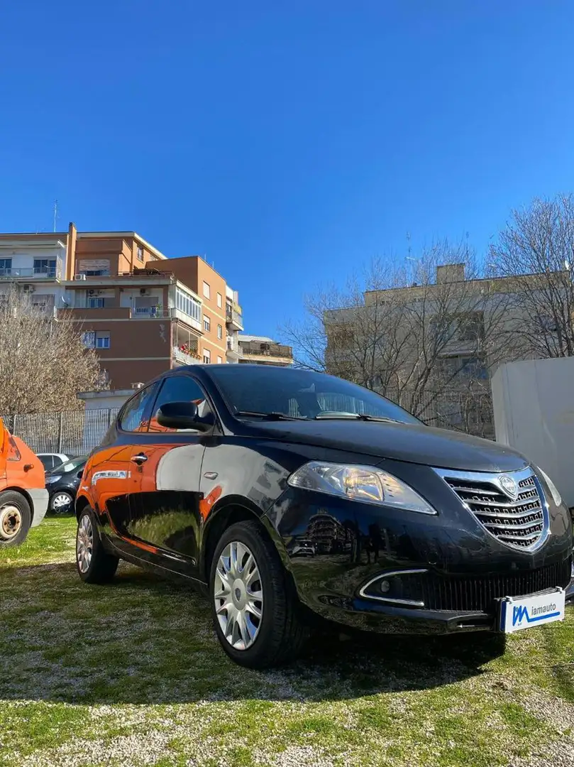 Lancia Ypsilon 1.2cc 69cv BLUETOOTH CLIMA STEREO Nero - 2