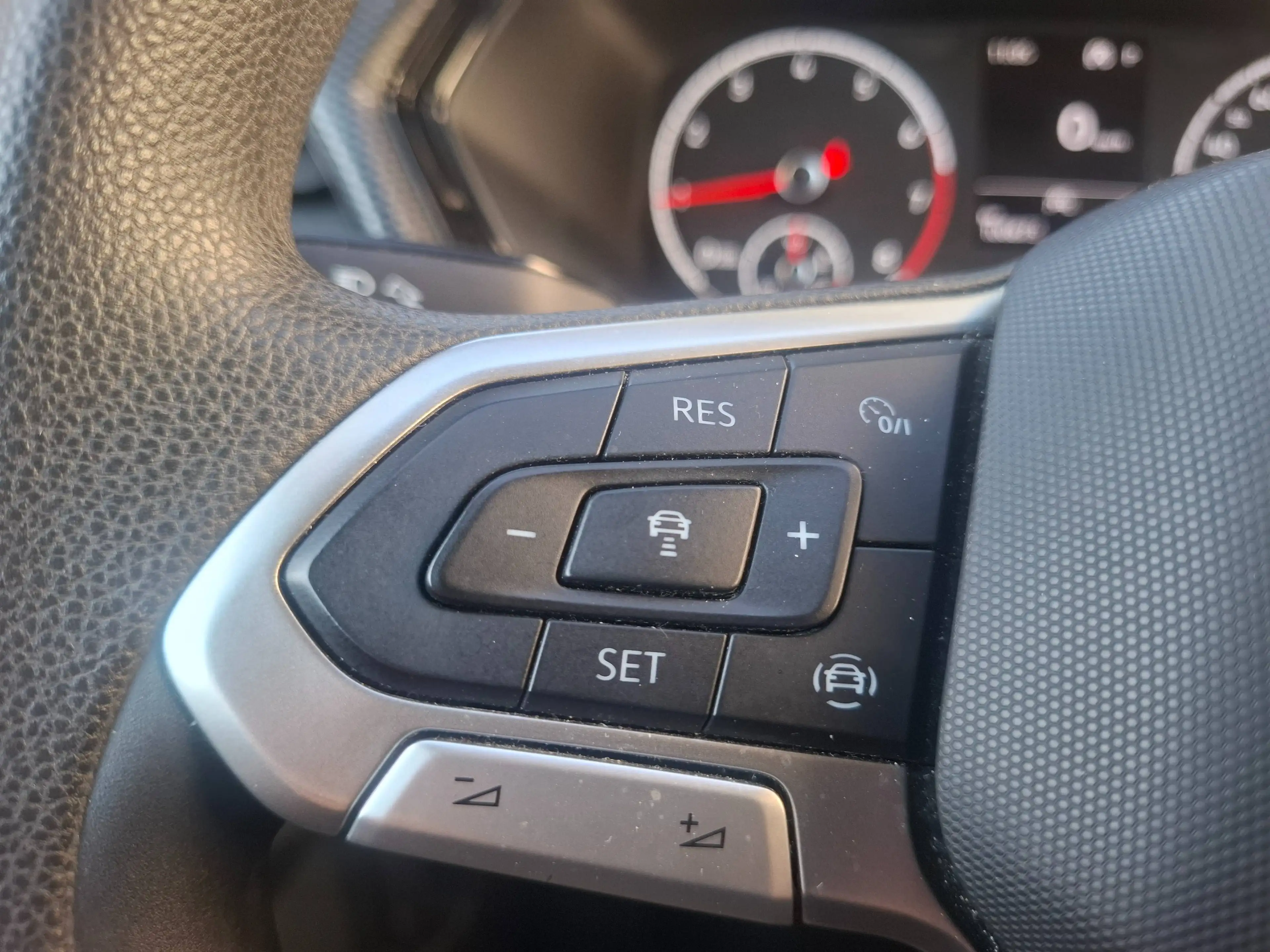 Volkswagen T-Cross T-Cross 1.0 TSI DSG — photo 10