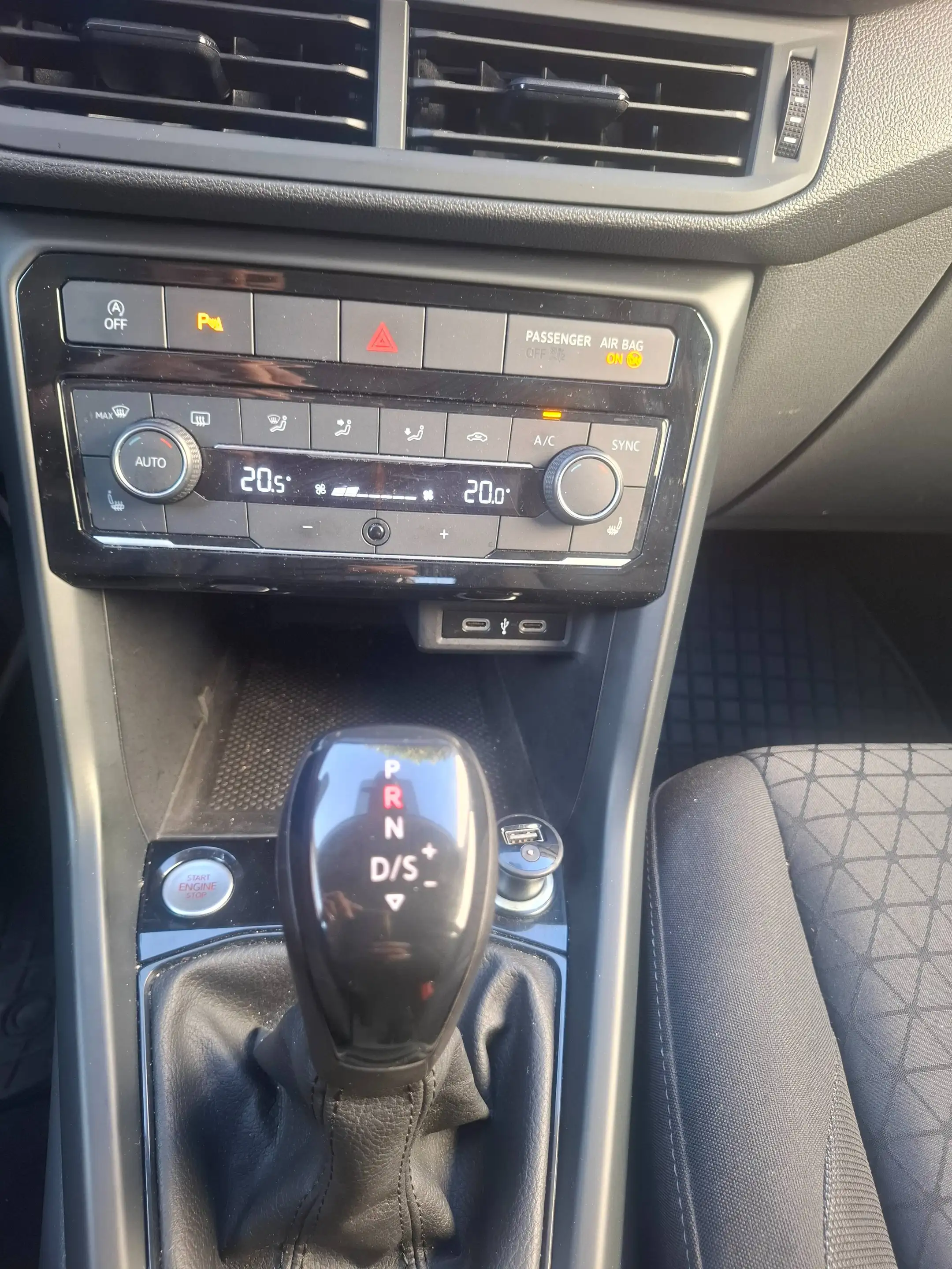 Volkswagen T-Cross T-Cross 1.0 TSI DSG — photo 11