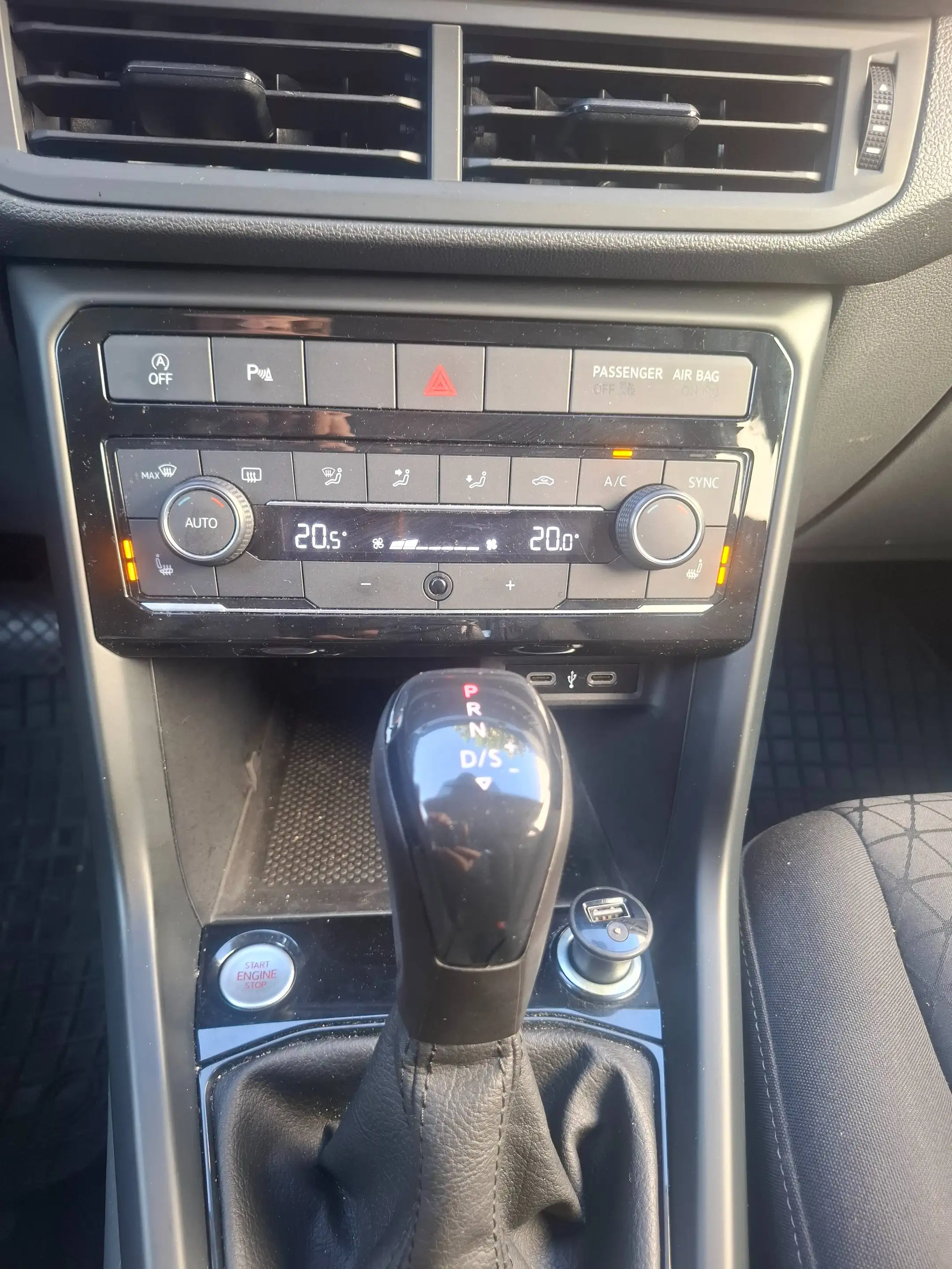 Volkswagen T-Cross T-Cross 1.0 TSI DSG — photo 9