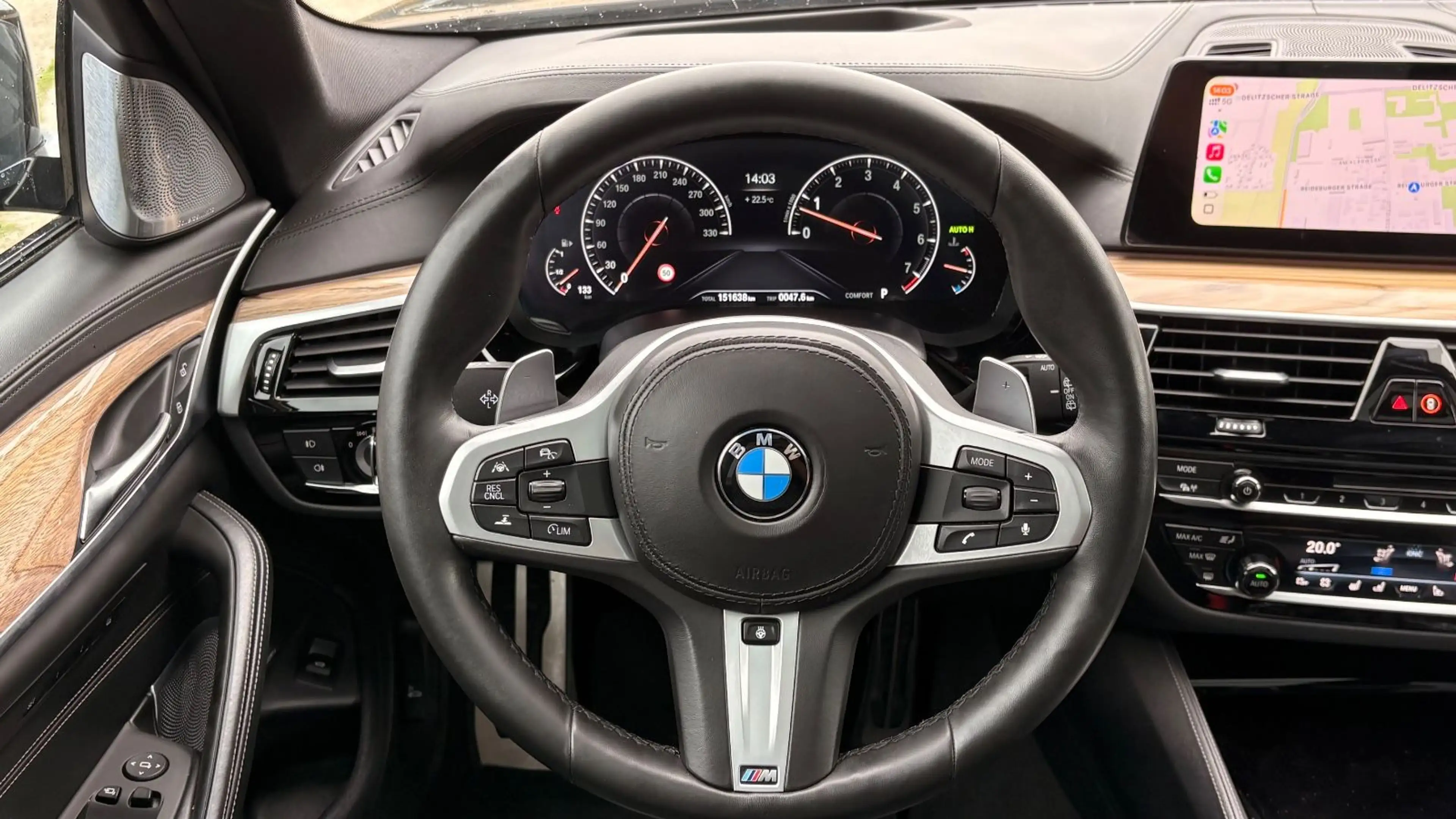 BMW 540 i Touring xDrive M Sport B&W Massage 360° — photo 15