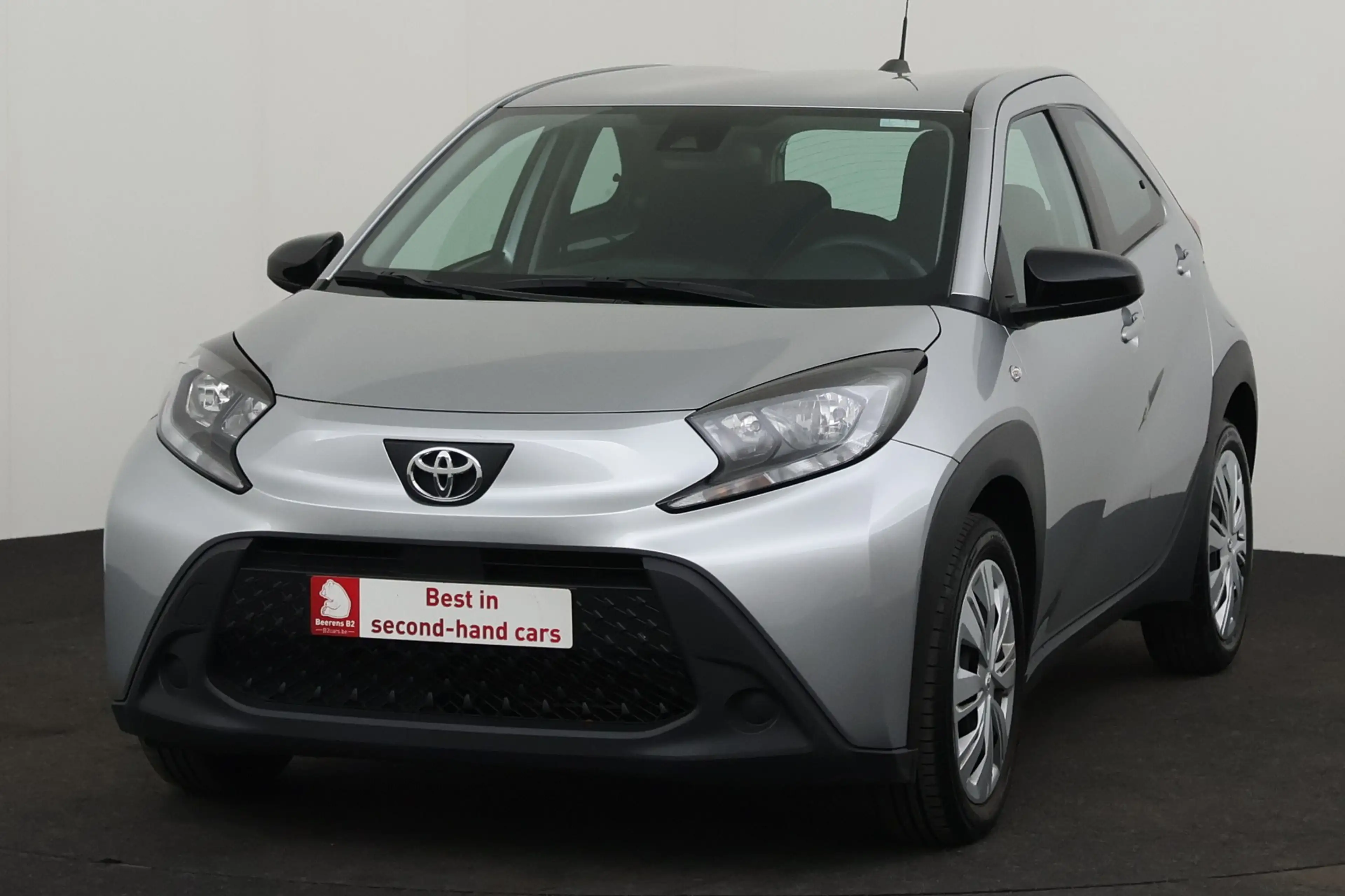 Toyota Aygo X 1.0i X-PLAY CVT CVT + A/T + CAMERA + CRUISE + AIR