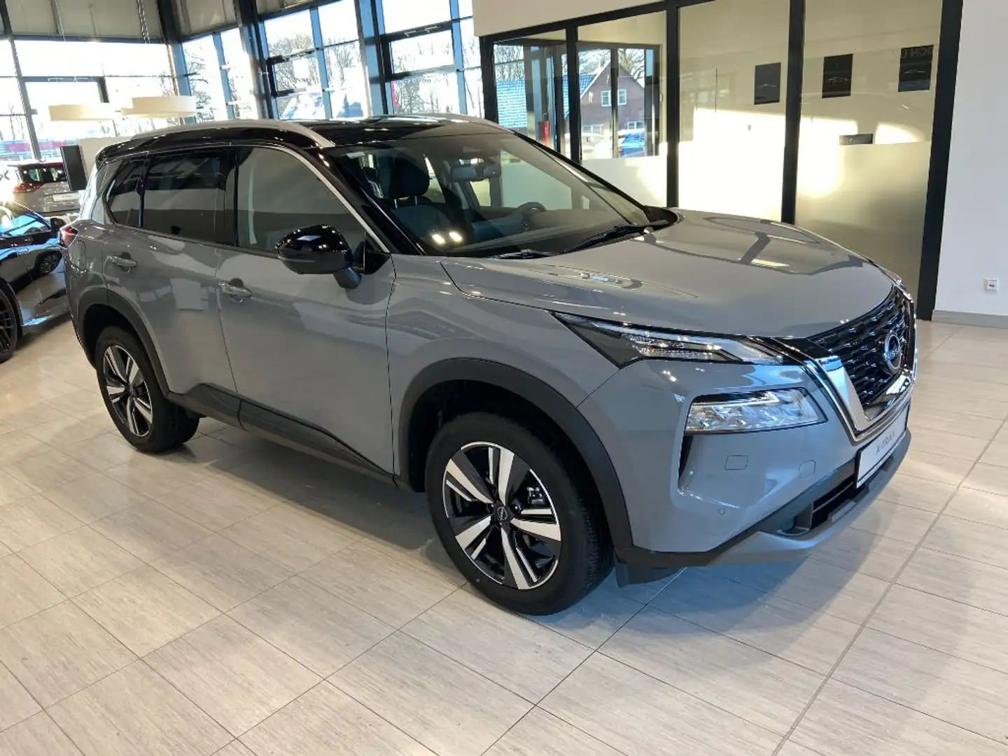 Nissan X-Trail 1.5 VC-T Mild-Hybrid Xtronic N-Connecta Gris - 2