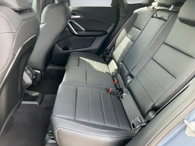 BMW X1 sDrive18d U11 B47 Ansicht 12