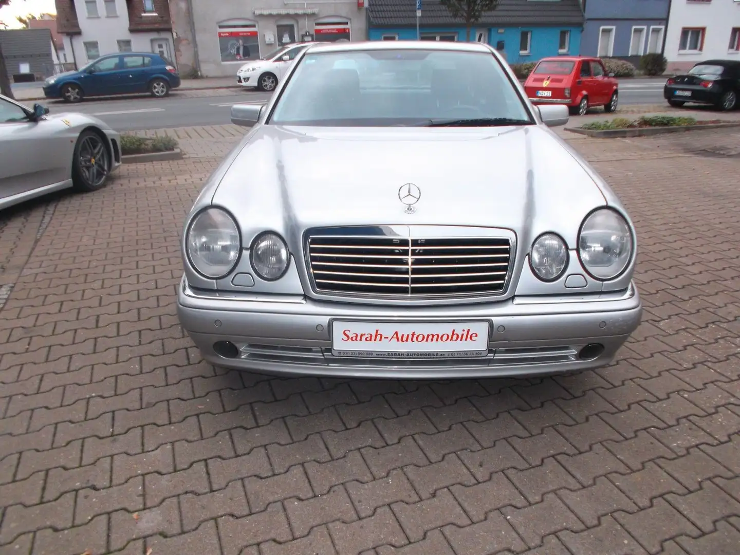 Mercedes-Benz E 55 AMG 1.Hand Pr. 97.230 Km.K.D.gep. Silver - 2