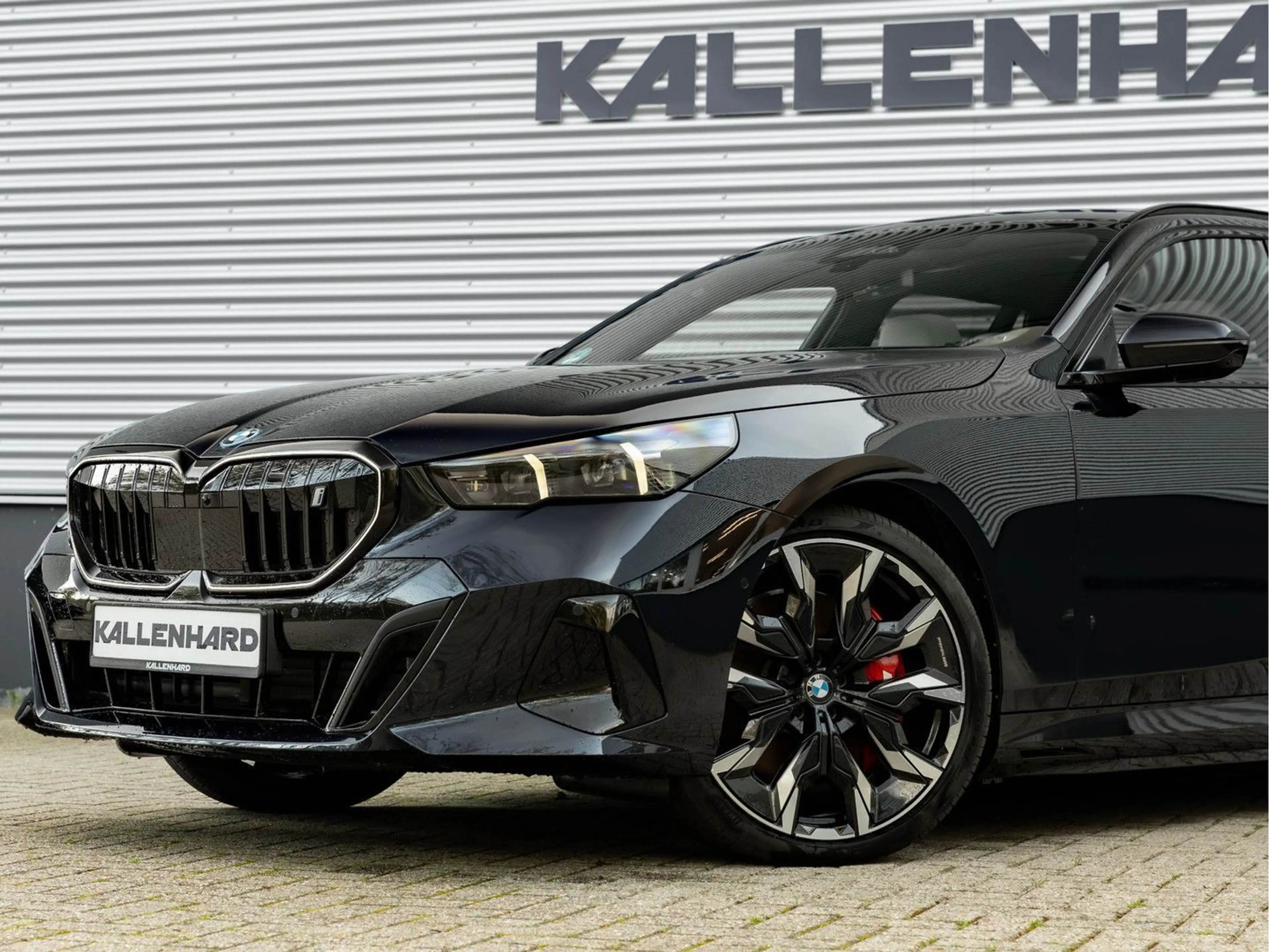 BMW i5 Touring xDrive40 M-Sport Pro - Full-Option - — photo 9