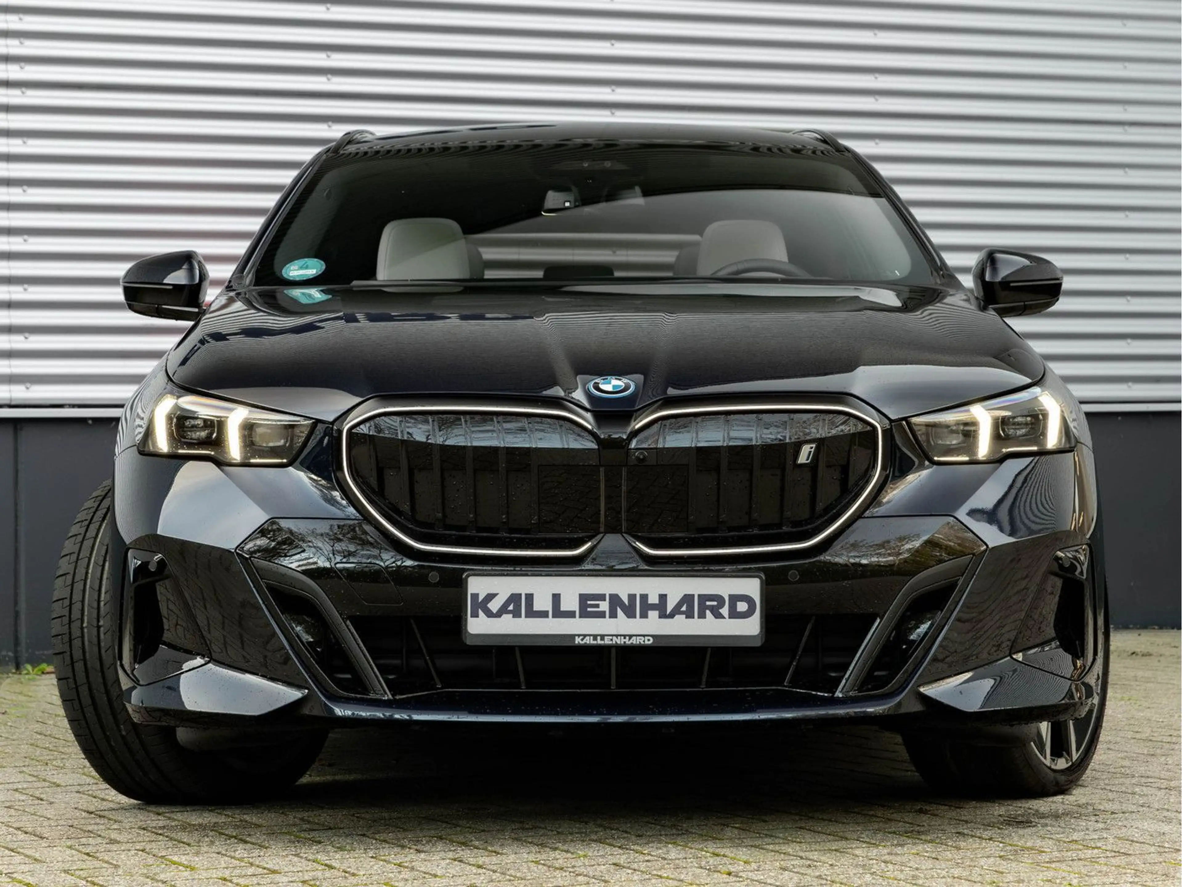 BMW i5 Touring xDrive40 M-Sport Pro - Full-Option - — photo 6