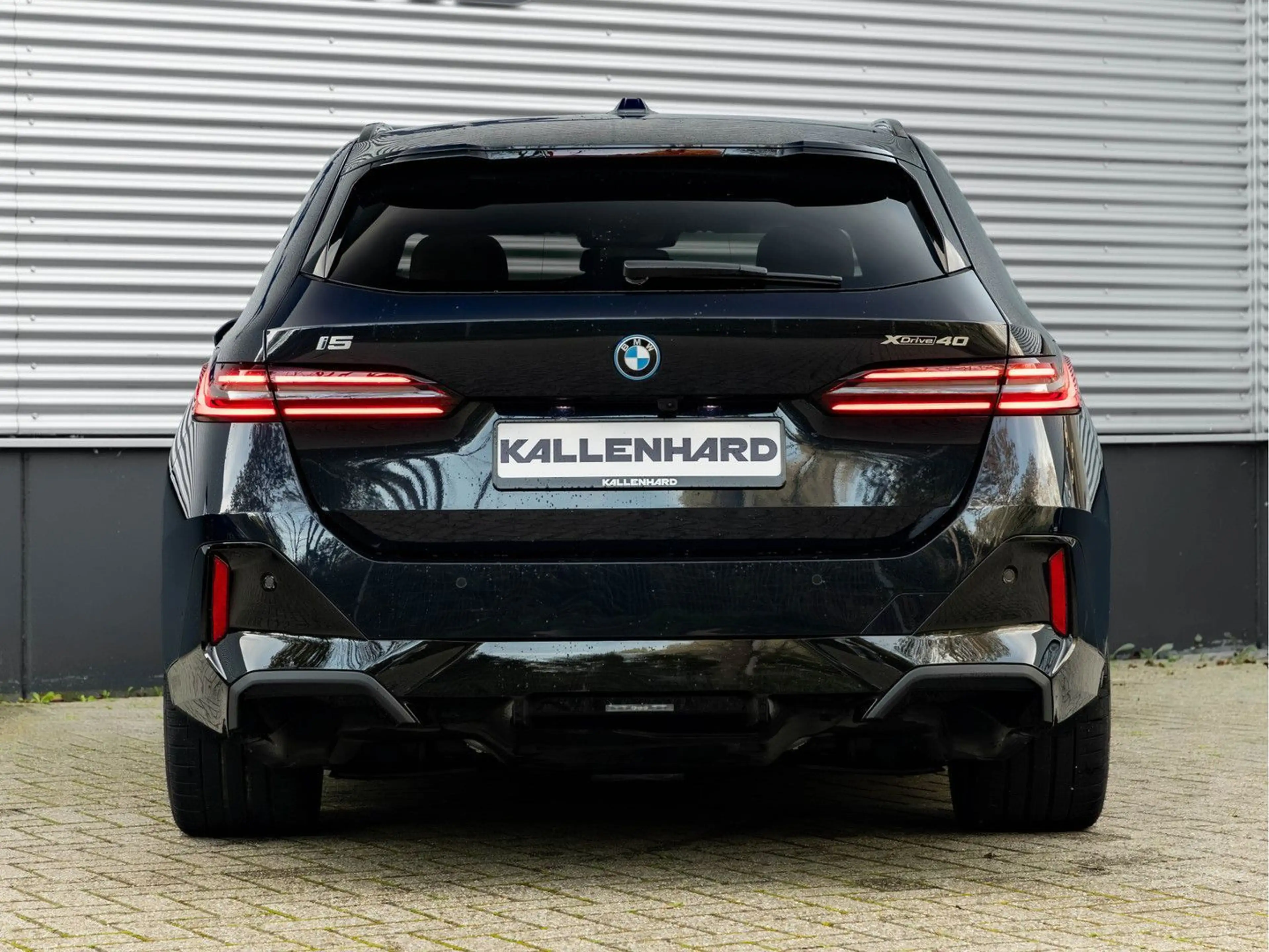 BMW i5 Touring xDrive40 M-Sport Pro - Full-Option - — photo 7