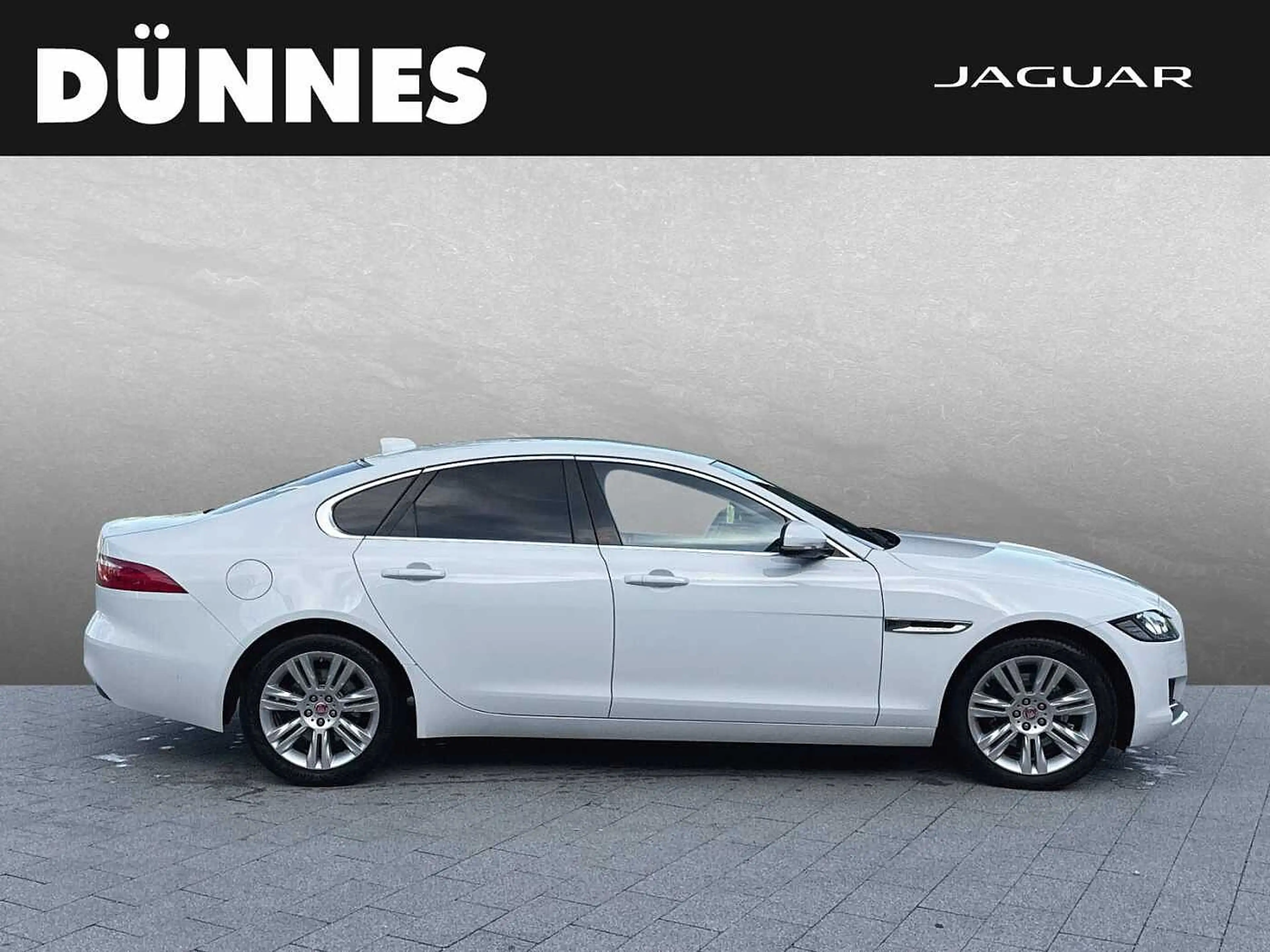 Jaguar XF 20d Prestige Automatik — photo 6