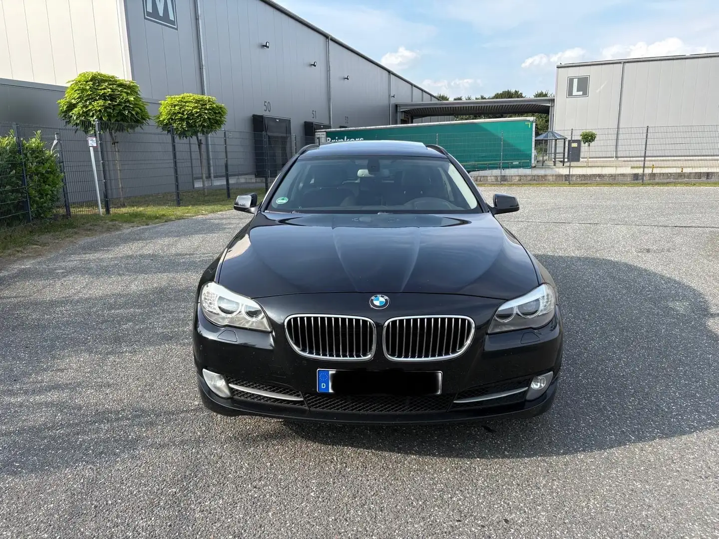BMW 525 525d 3.0 Touring PANORAMA STANDHEIZUNG EURO5 Zwart - 2