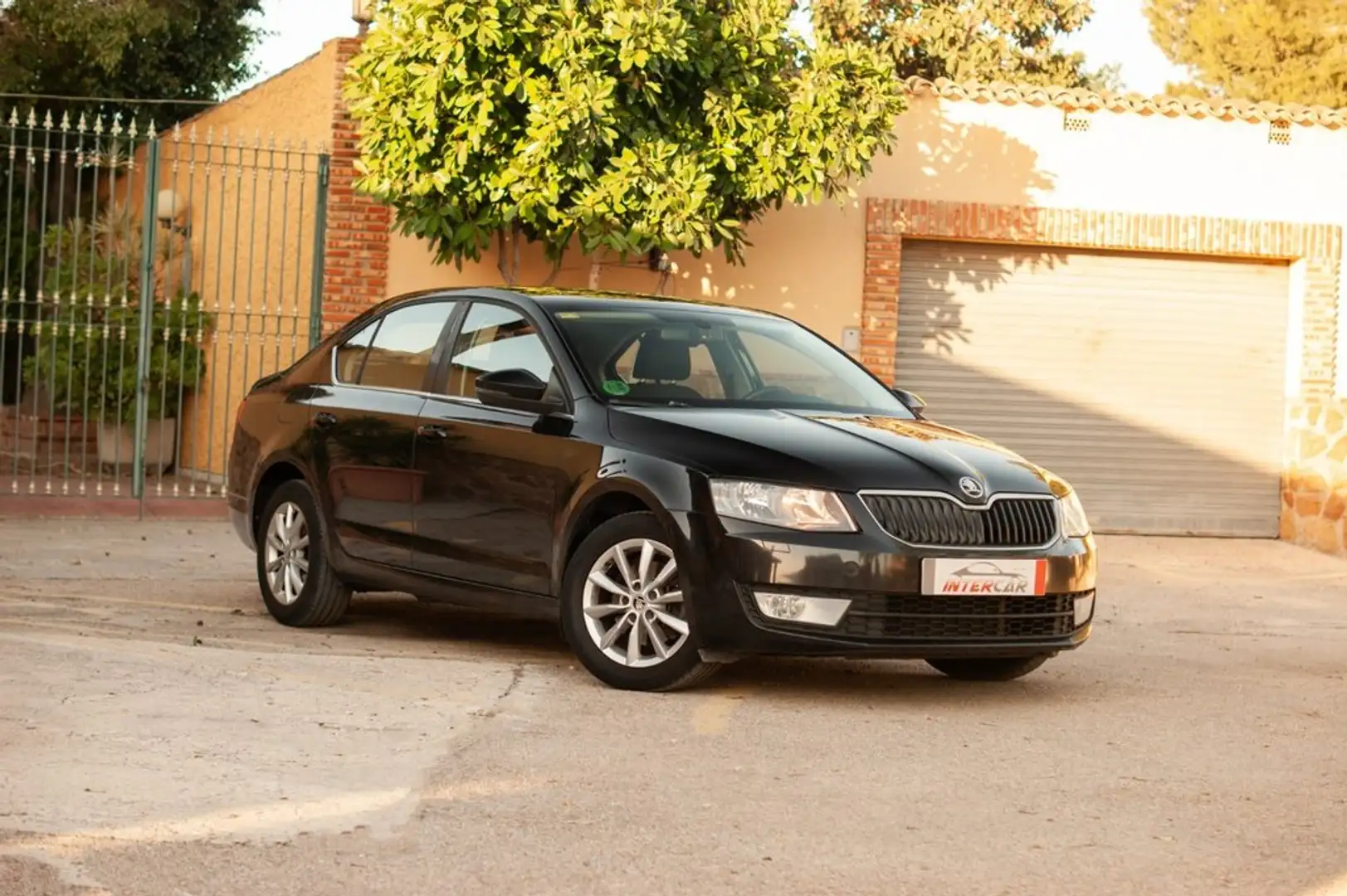 Skoda Octavia 1.4TSI Elegance DSG Negro - 1
