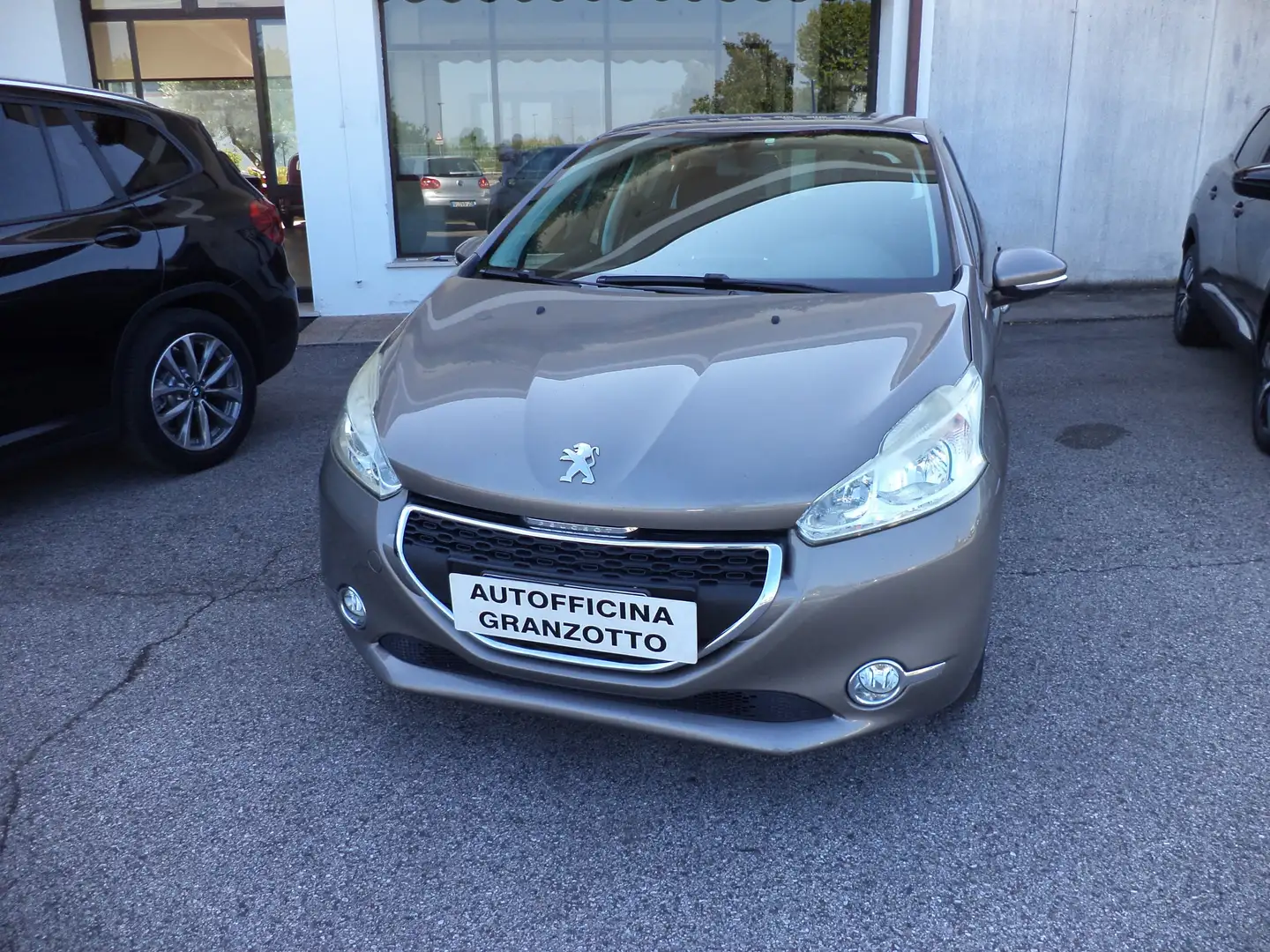 Peugeot 208 208 5p 1.2 puretech Brons - 1