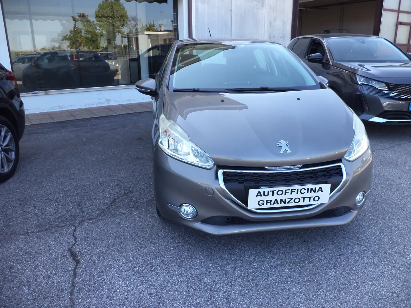 Peugeot 208 208 5p 1.2 puretech Brons - 2
