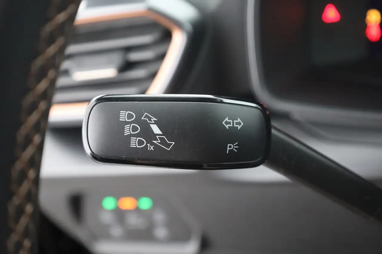 Cupra Formentor 1.5 TSI DSG LED Navi Sitzheizung AHK, миниатюра 17