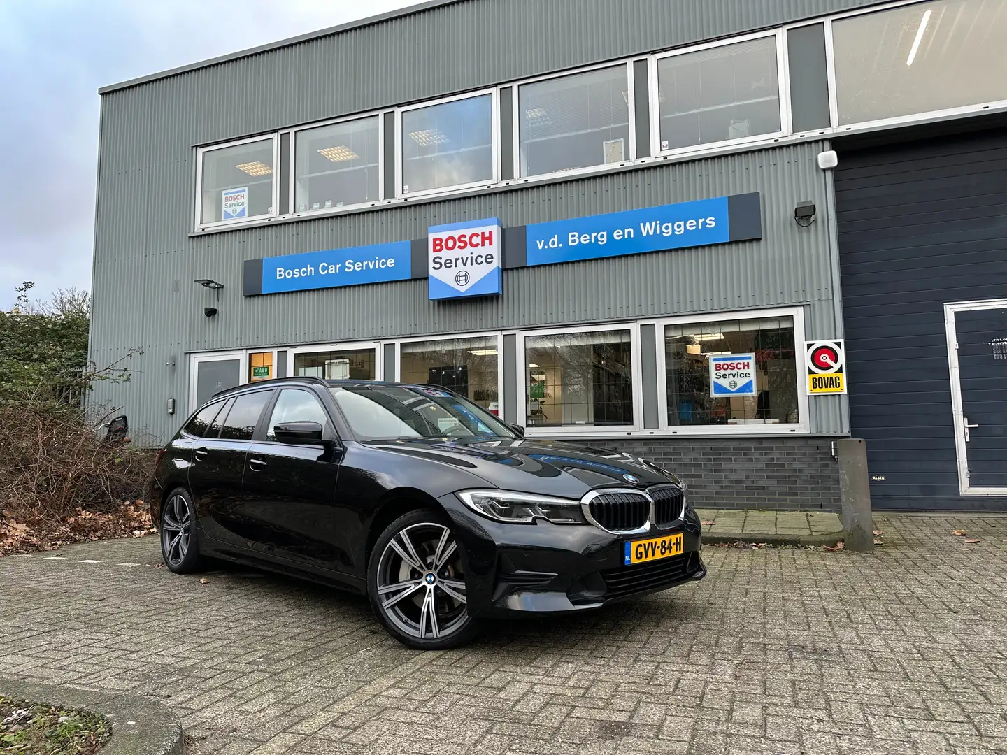 BMW 330 330e XDrive High Executive Touring Negro - 2