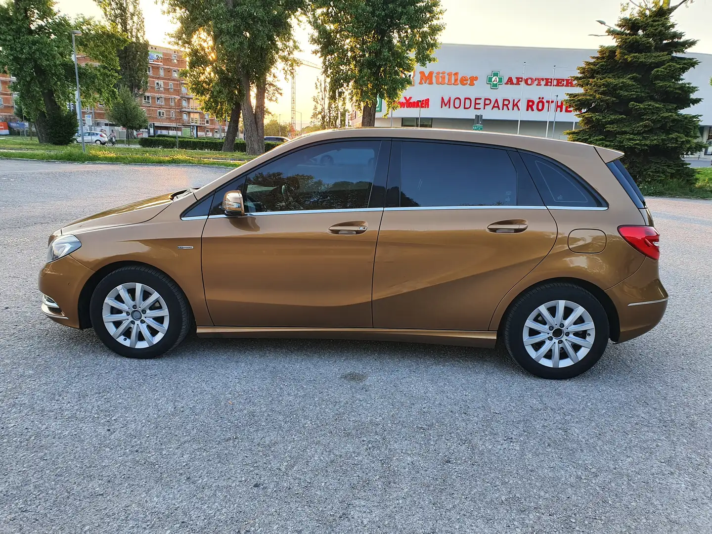 Mercedes-Benz B 200 B 200 CDI BlueEfficiency A-Edition DPF Aut. Gelb - 2