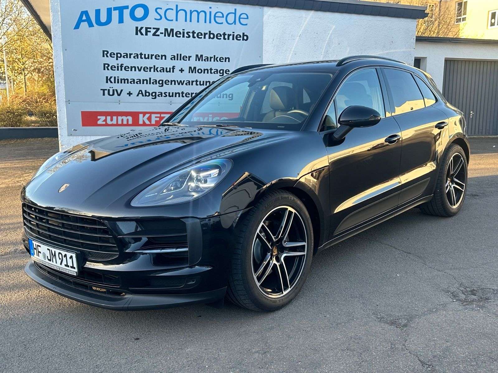 Second hand Porsche Macan 