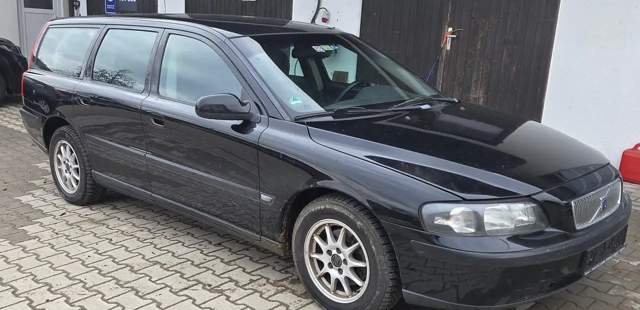 Volvo V70 2.4, foto 2