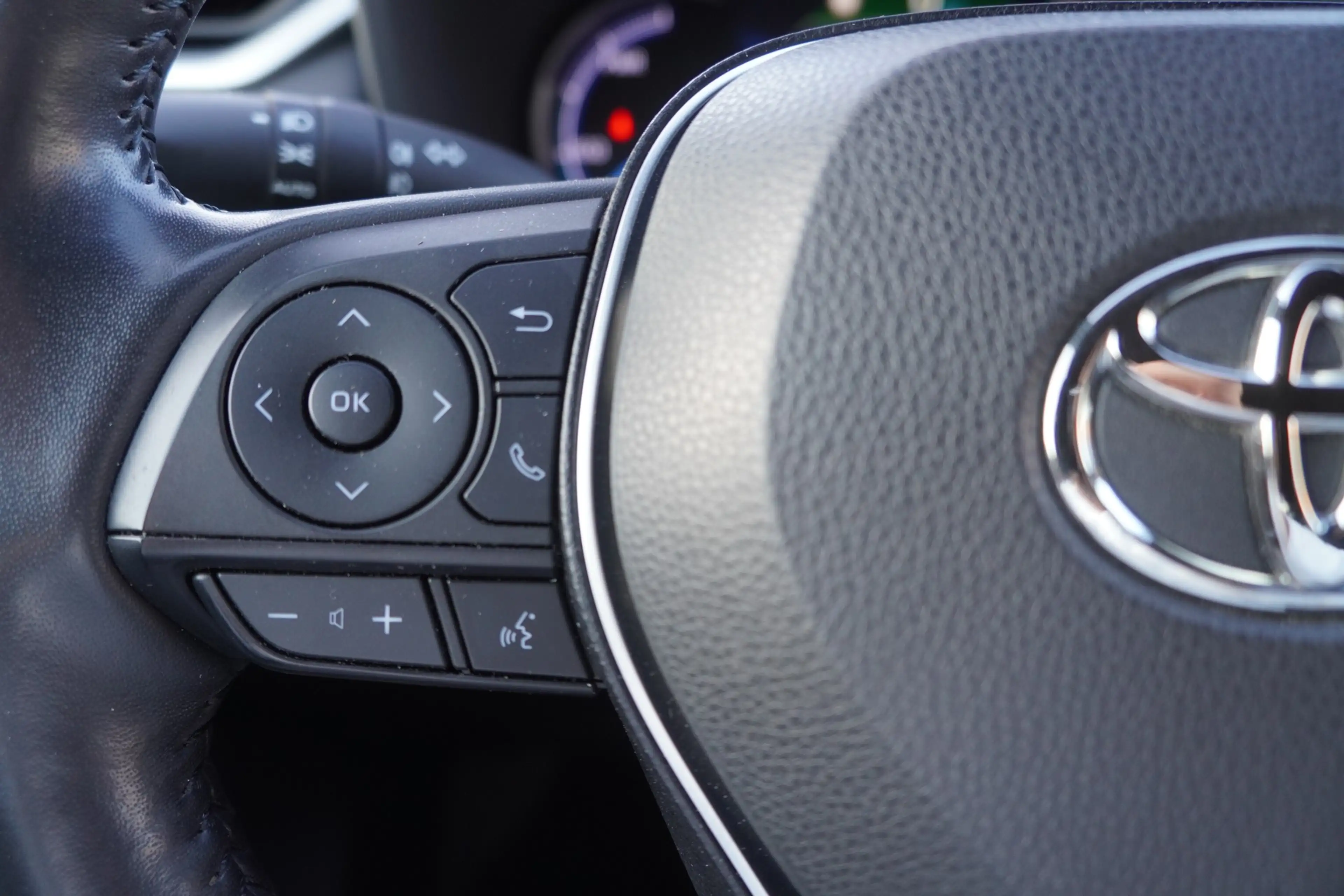 Toyota RAV 4 RAV4 2.5 Hybrid 4x4 Style Selection LED Navi AHK — photo 17