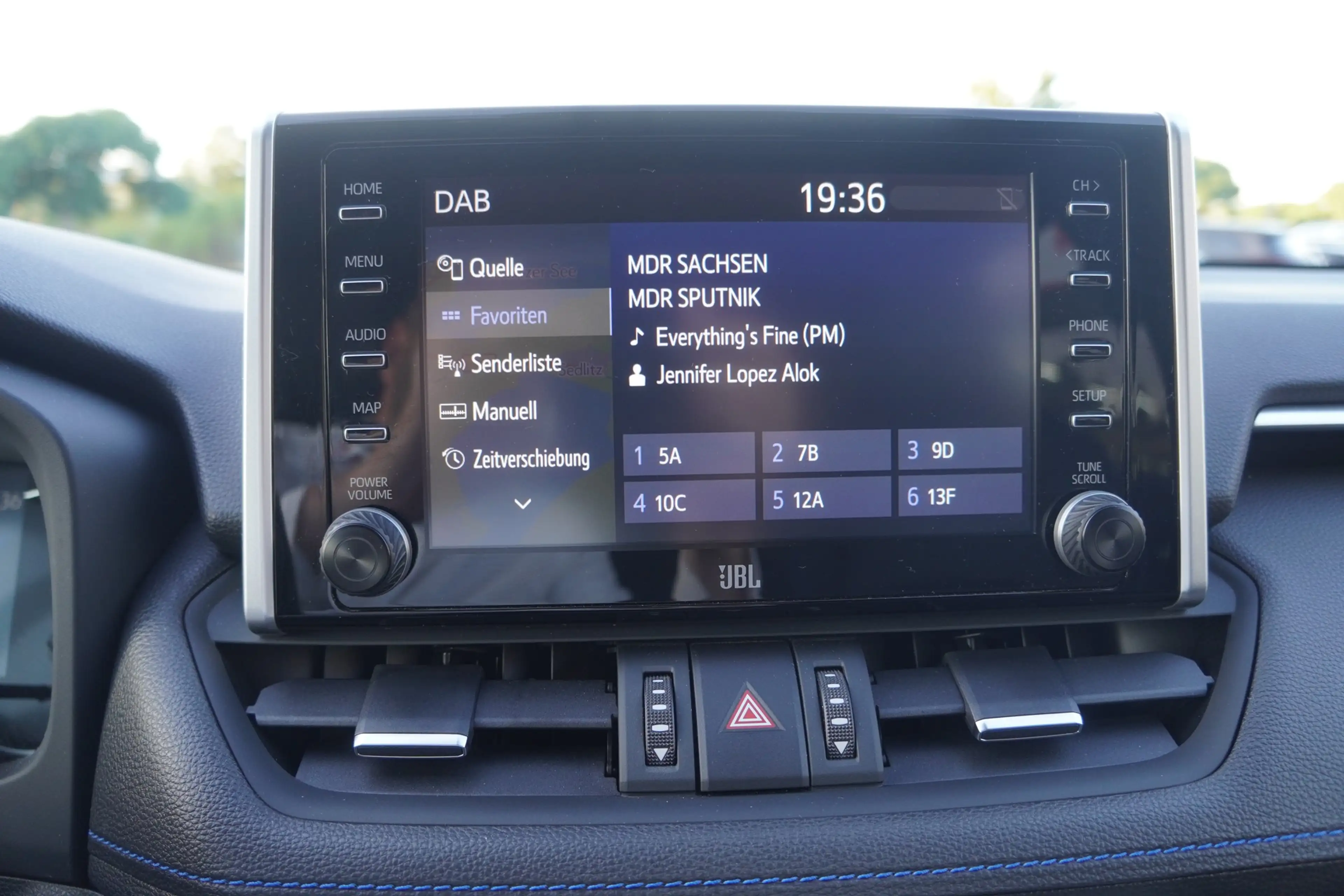 Toyota RAV 4 RAV4 2.5 Hybrid 4x4 Style Selection LED Navi AHK — photo 28