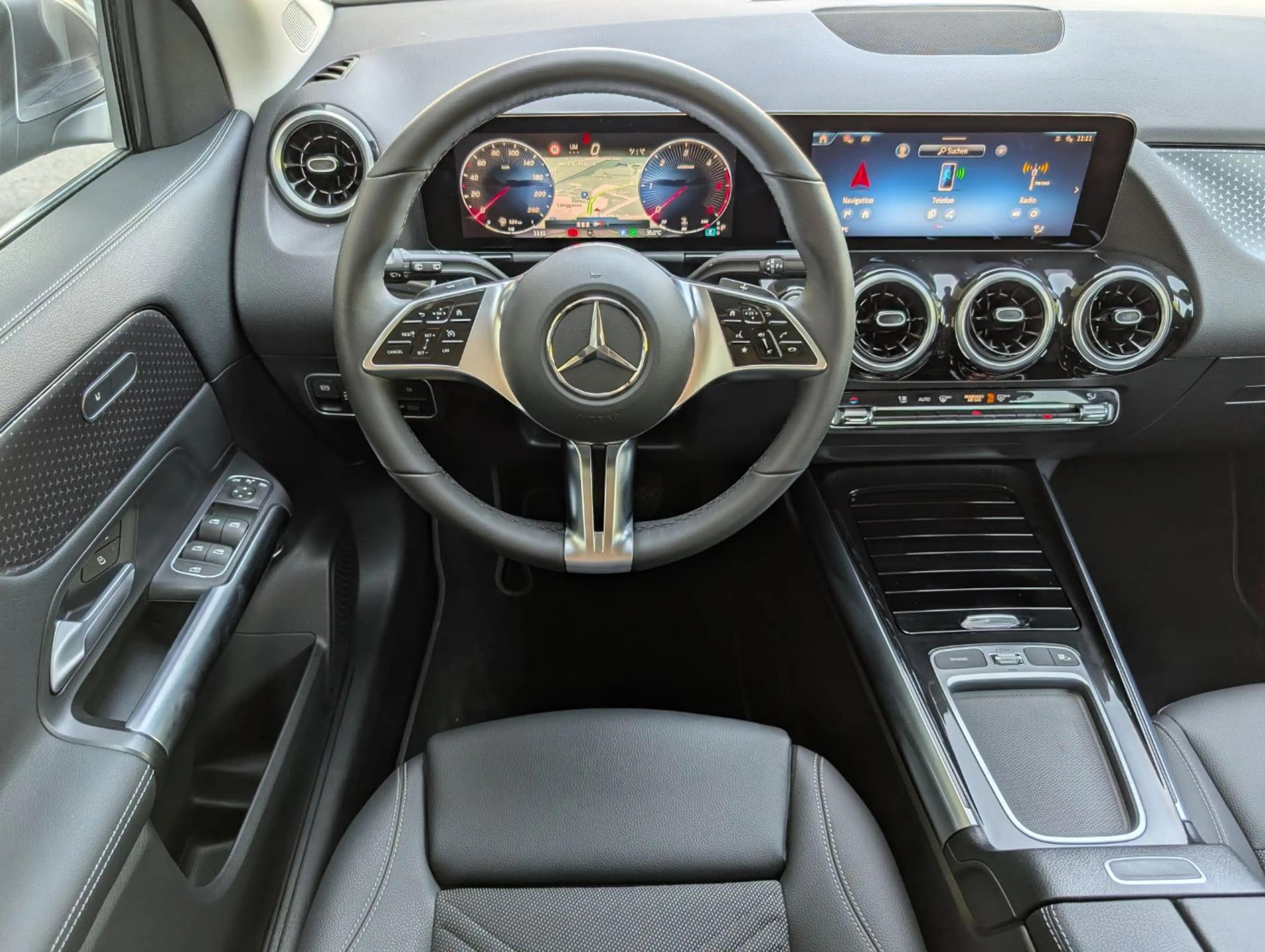 Mercedes-Benz GLA 180 d Progressive PTS Shz LED eHeck AHK RKam — photo 15