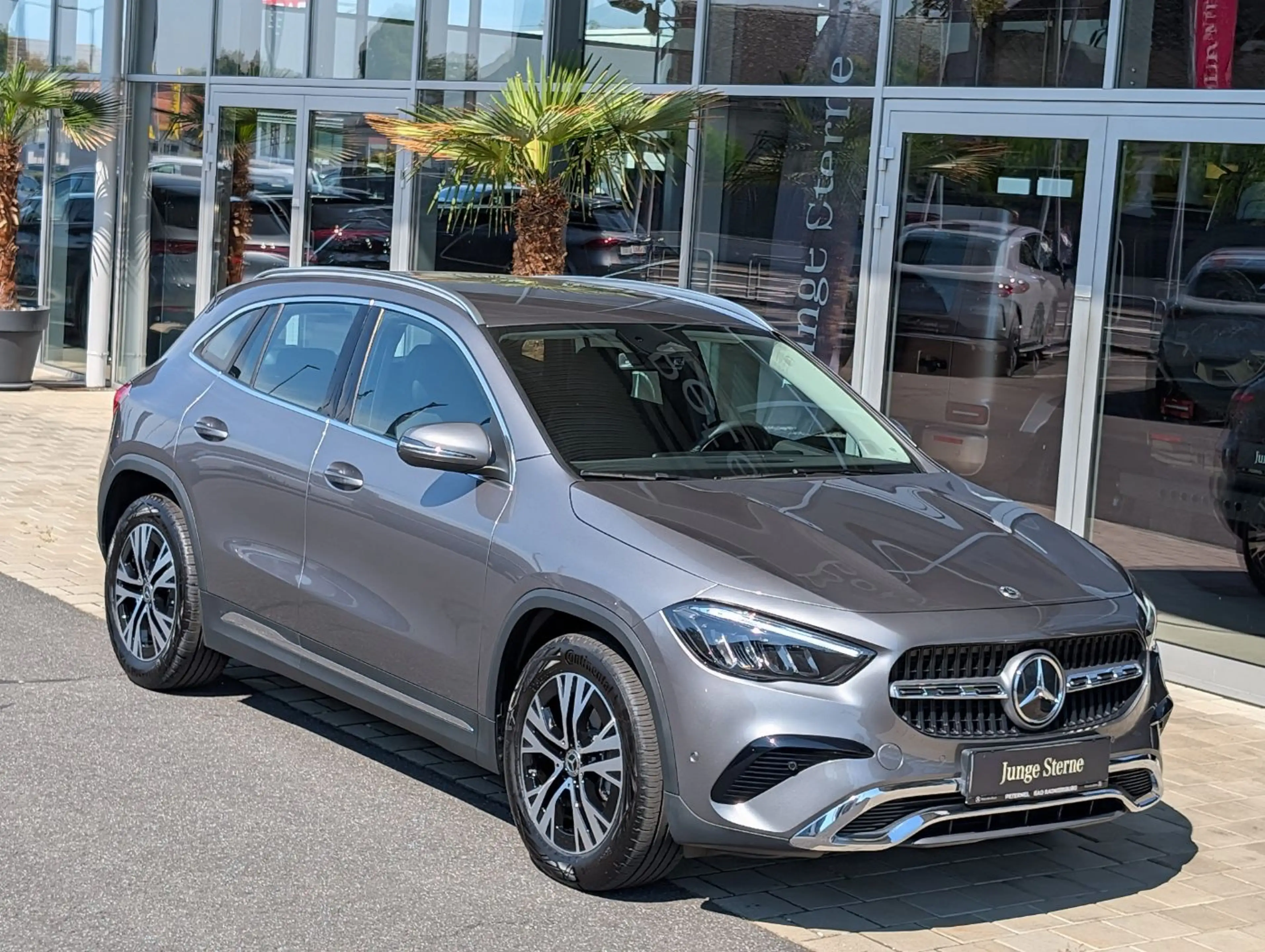 Mercedes-Benz GLA 180 d Progressive PTS Shz LED eHeck AHK RKam — photo 10