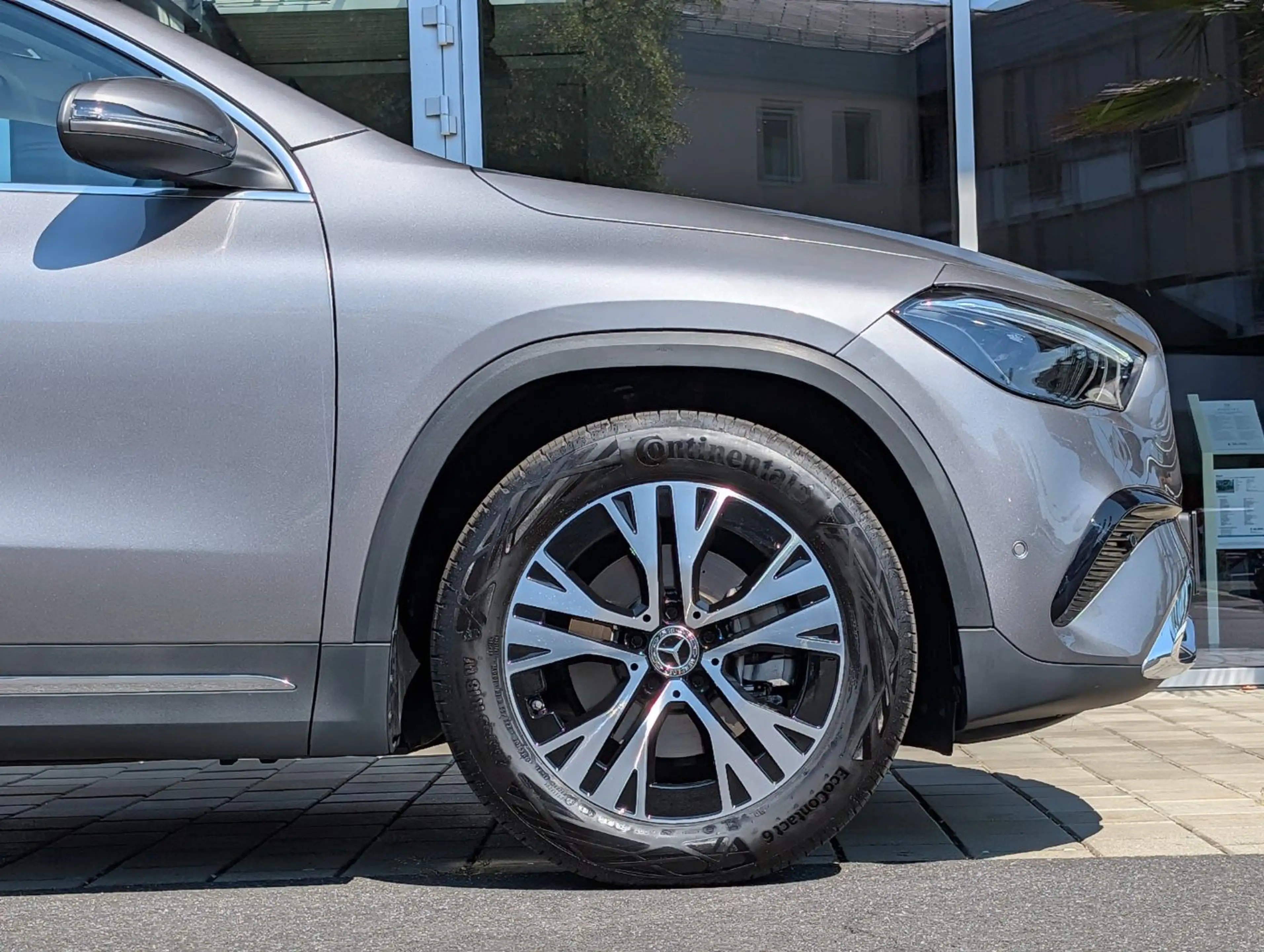 Mercedes-Benz GLA 180 d Progressive PTS Shz LED eHeck AHK RKam — photo 11